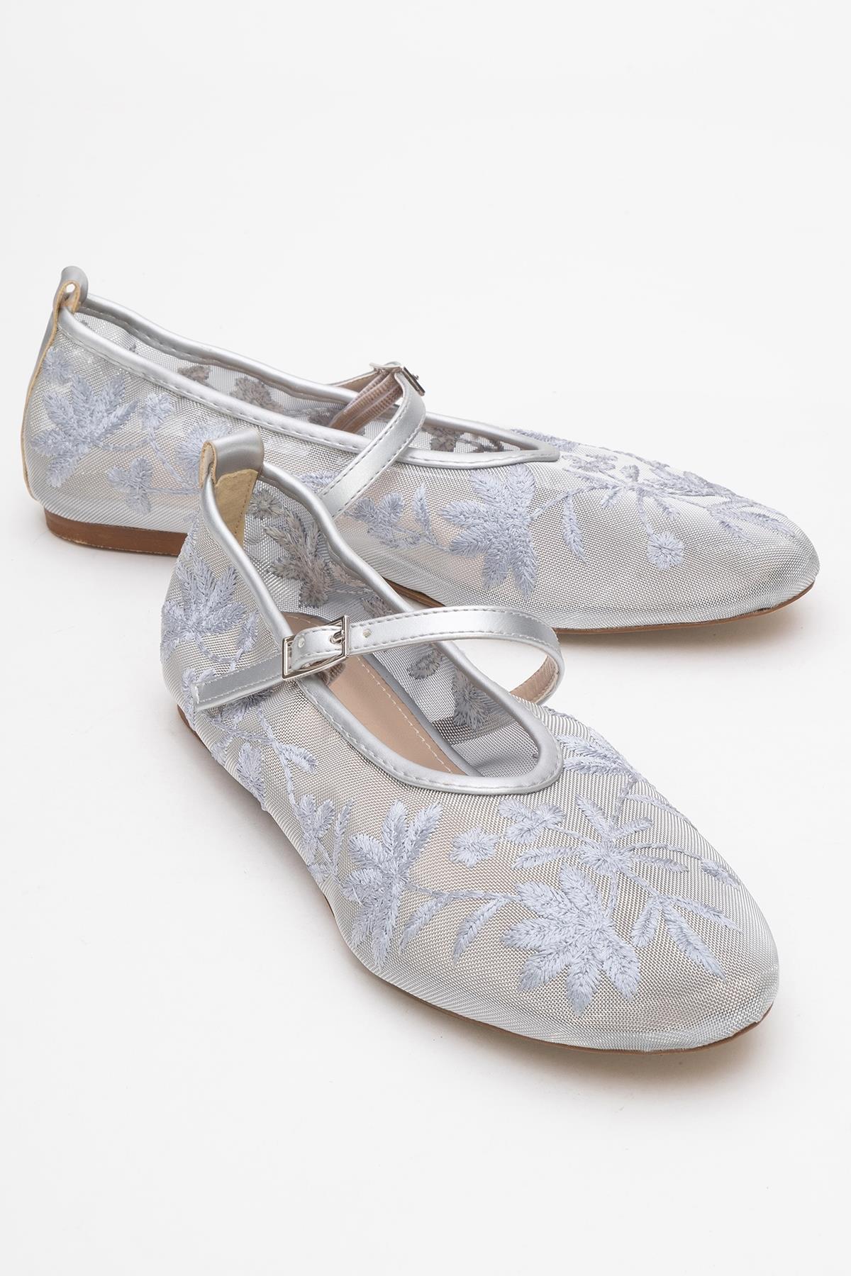 Juny Gray Mesh Floral Embroidery Ballet Flat (Women)