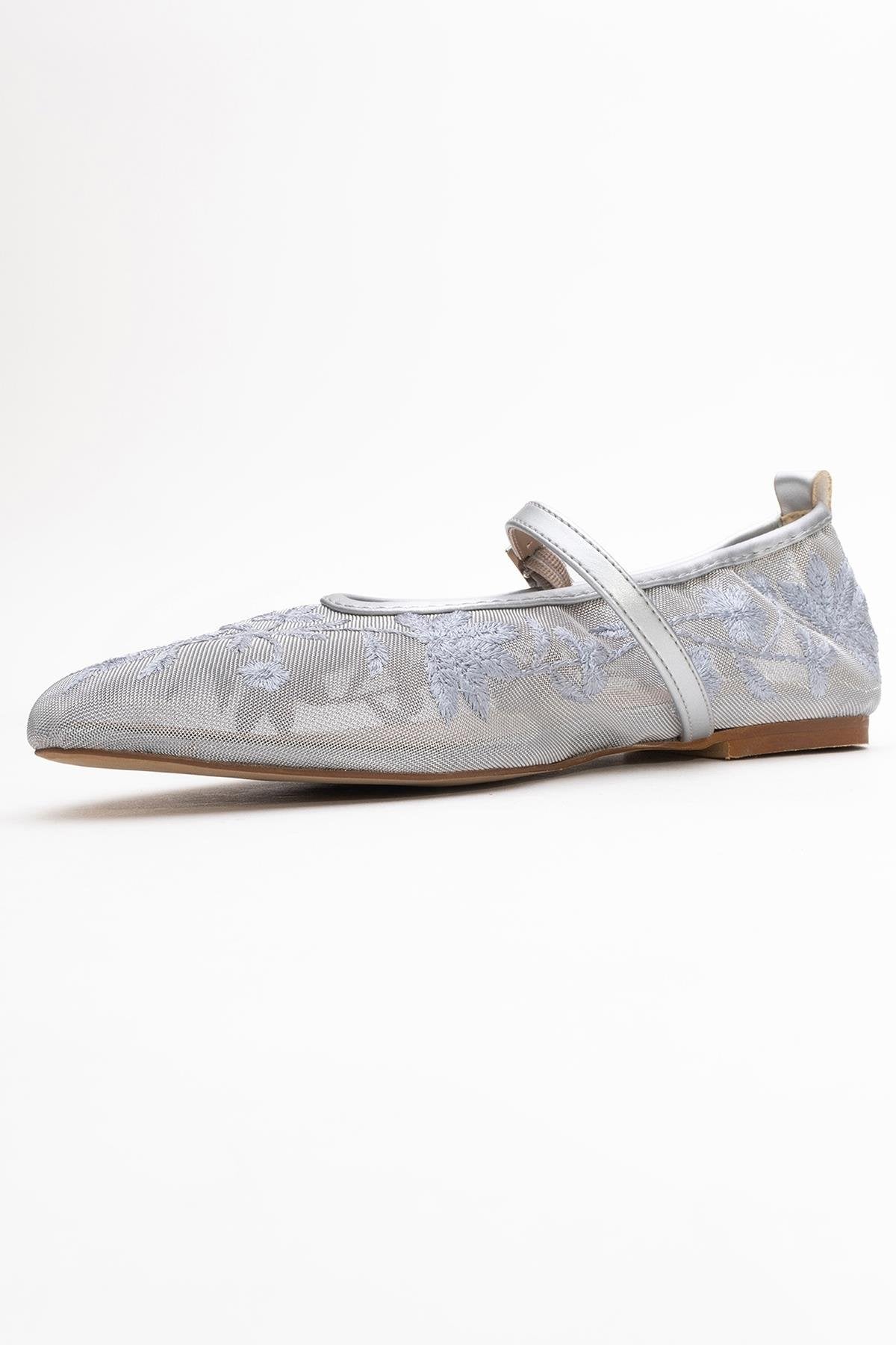 Juny Gray Mesh Floral Embroidery Ballet Flat (Women)