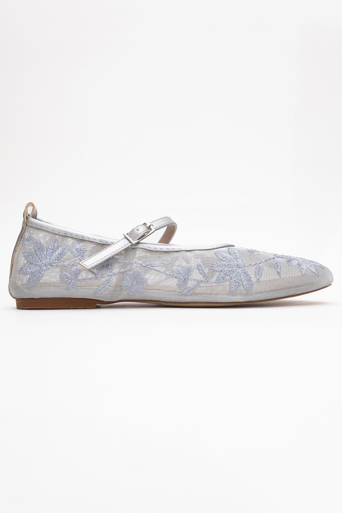 Juny Gray Mesh Floral Embroidery Ballet Flat (Women)
