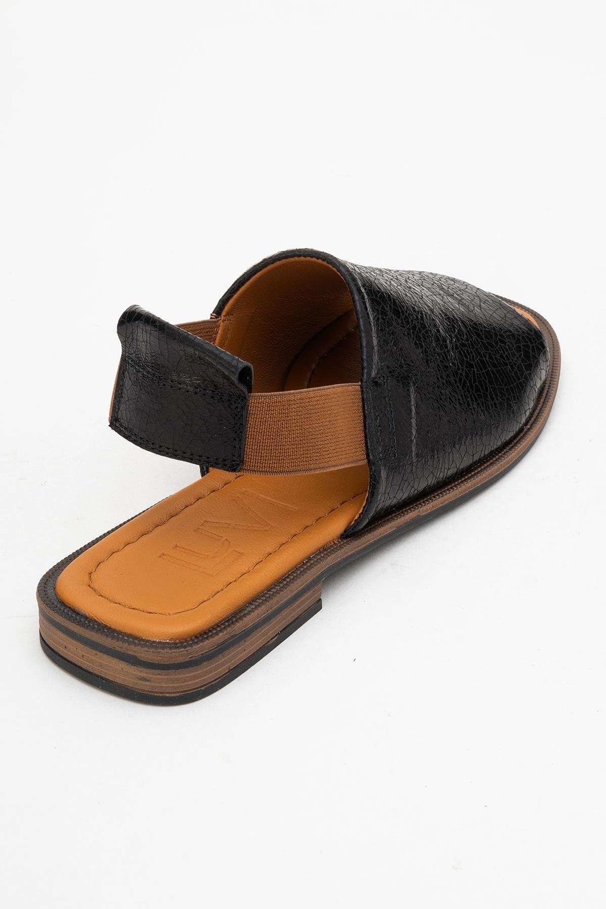 Fuela - Black Elastic Leather Sandals (Women)