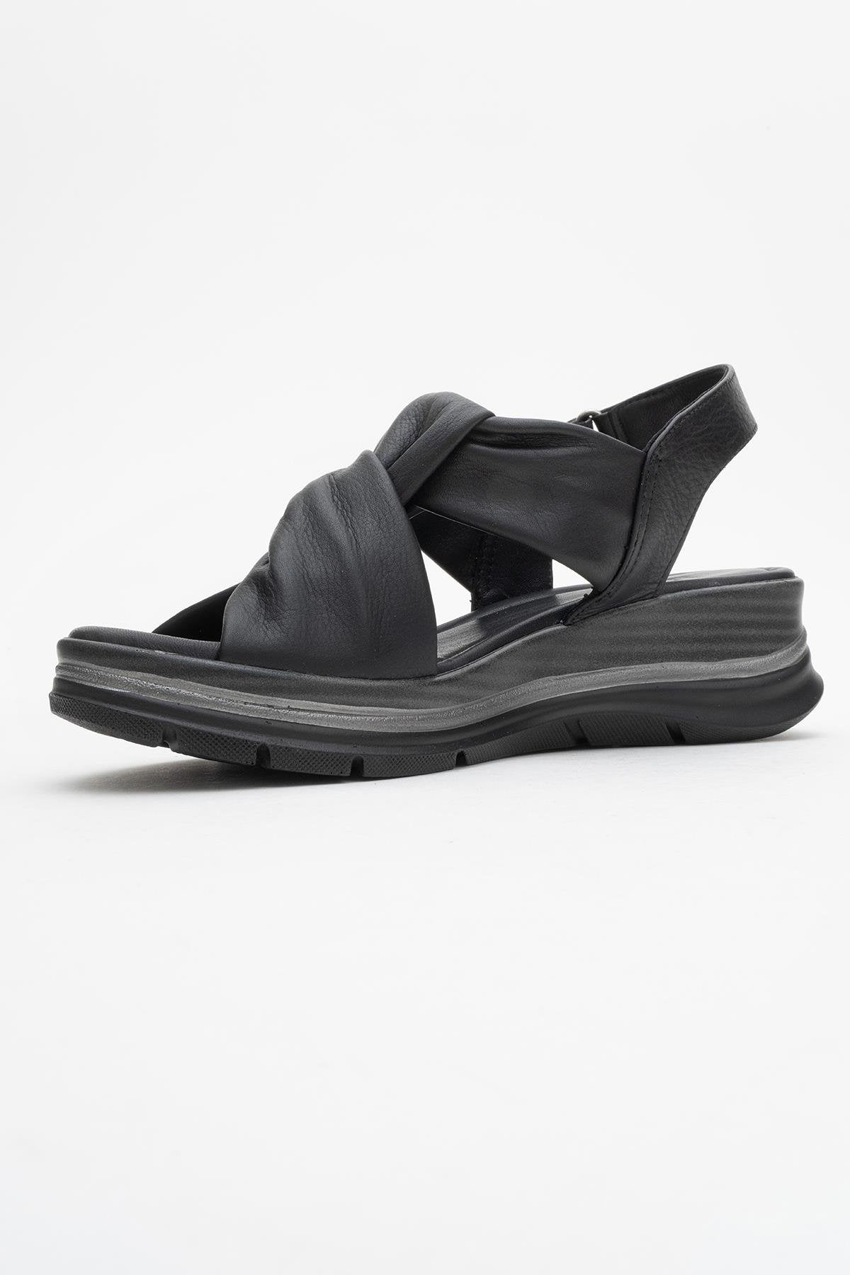 Oara - Black Leather Sandal (Women)