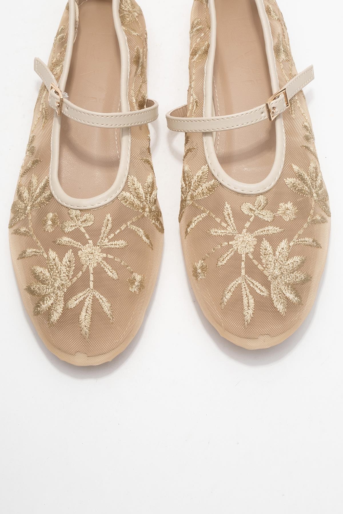 Juny Ivory Mesh Floral Embroidery Ballet Flat (Women)