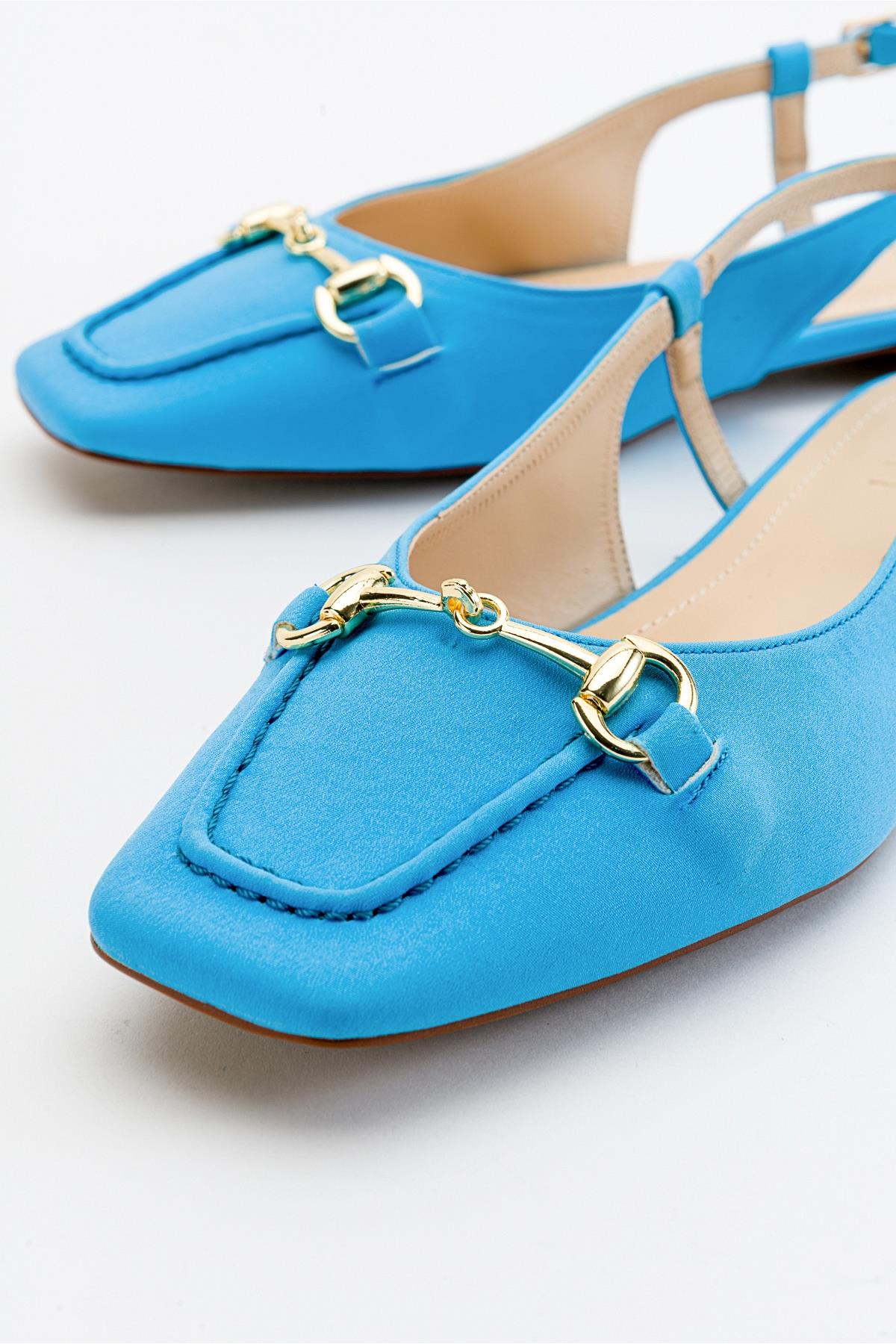 Area - Baby Blue Closed-Toe Buckle Flat Sandal (Women)