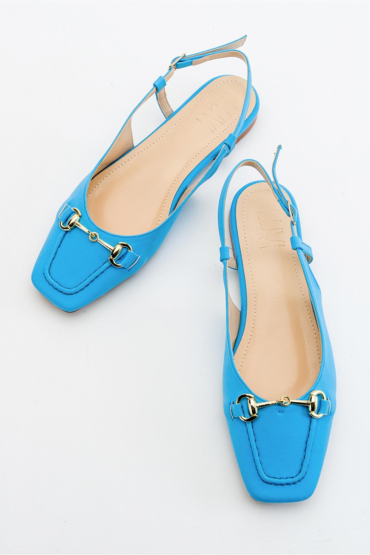 Area - Baby Blue Closed-Toe Buckle Flat Sandal (Women)