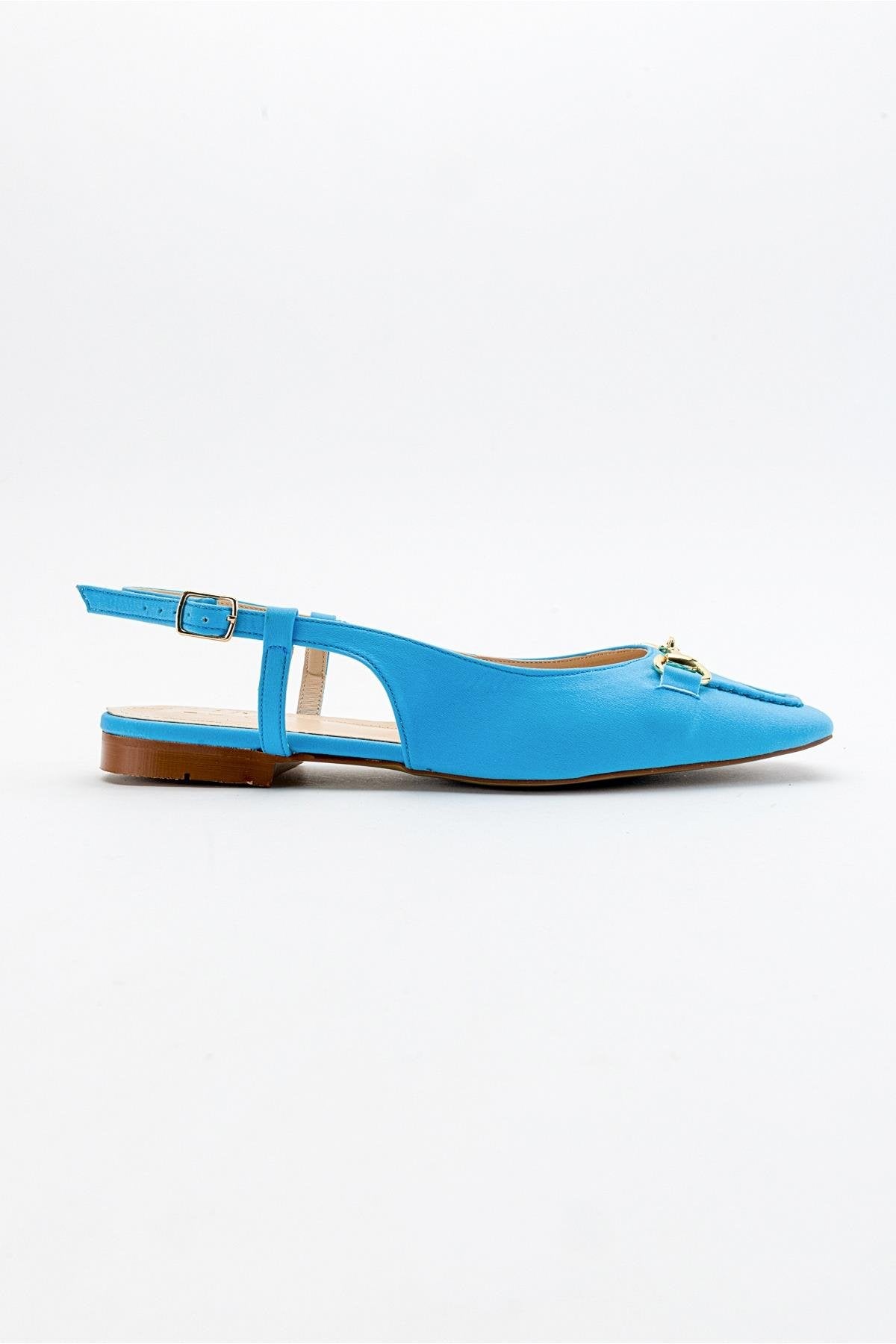 Area - Baby Blue Closed-Toe Buckle Flat Sandal (Women)
