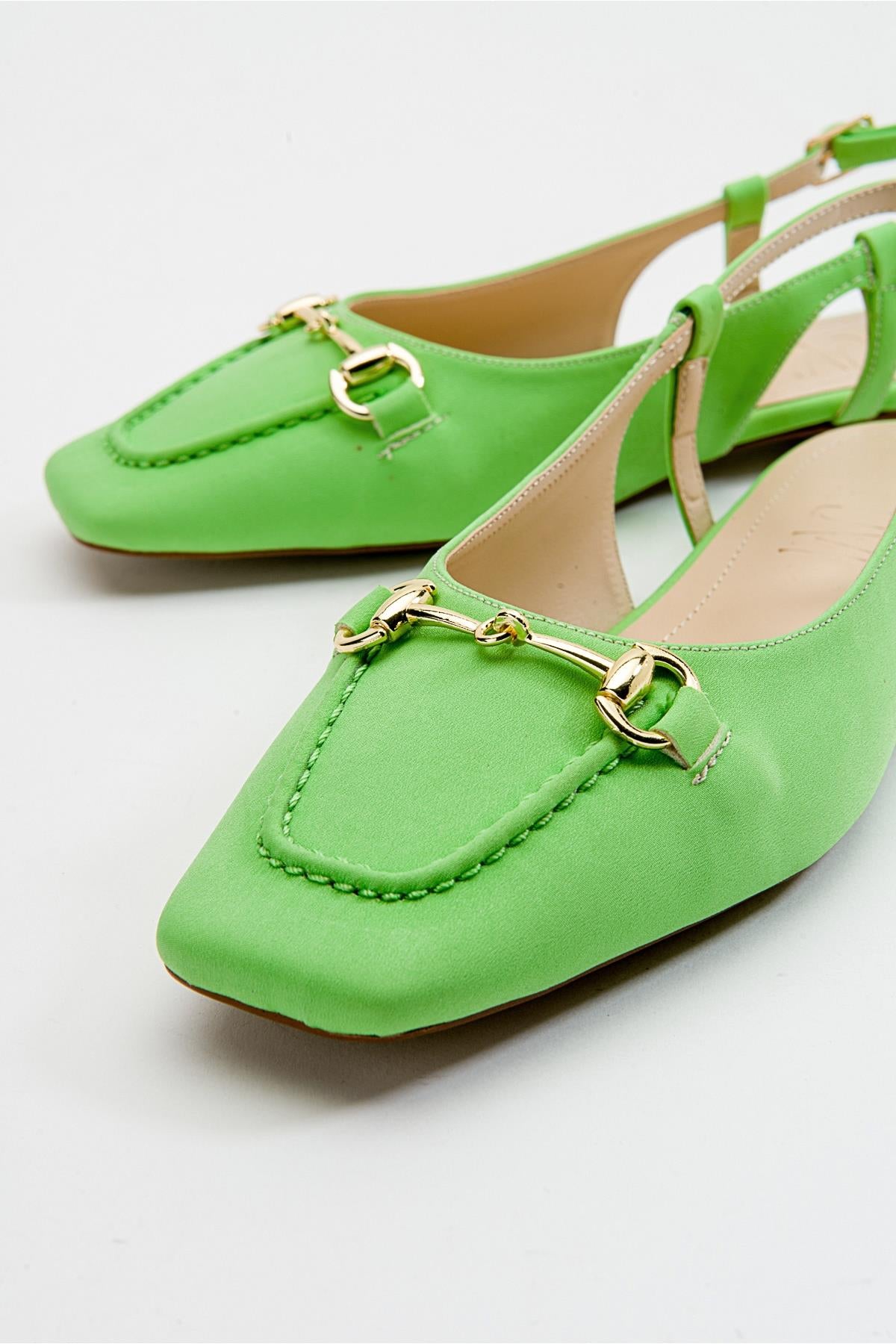 Area - Green Closed-Toe Buckle Flat Sandal (Women)