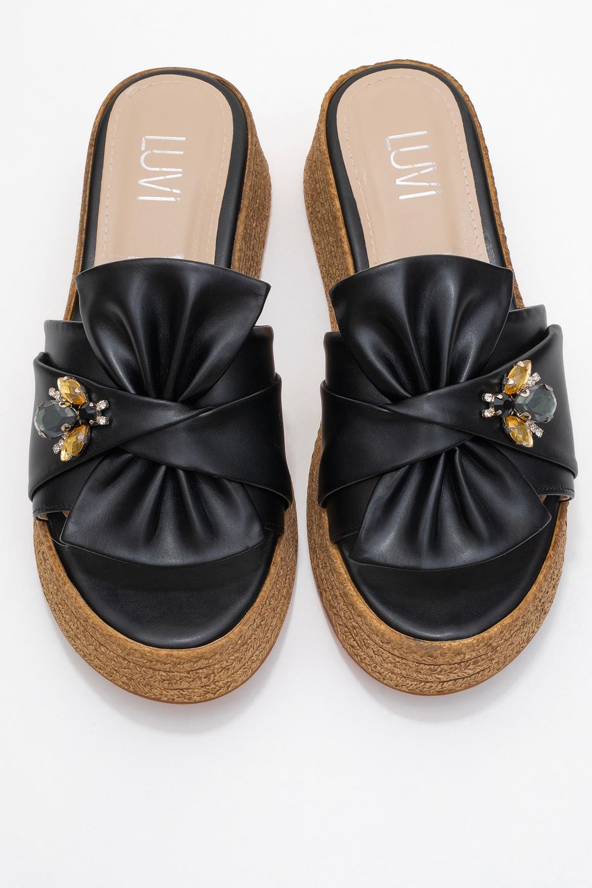 Shara Black Bow & Bee Buckle Platform Sandal (Women)