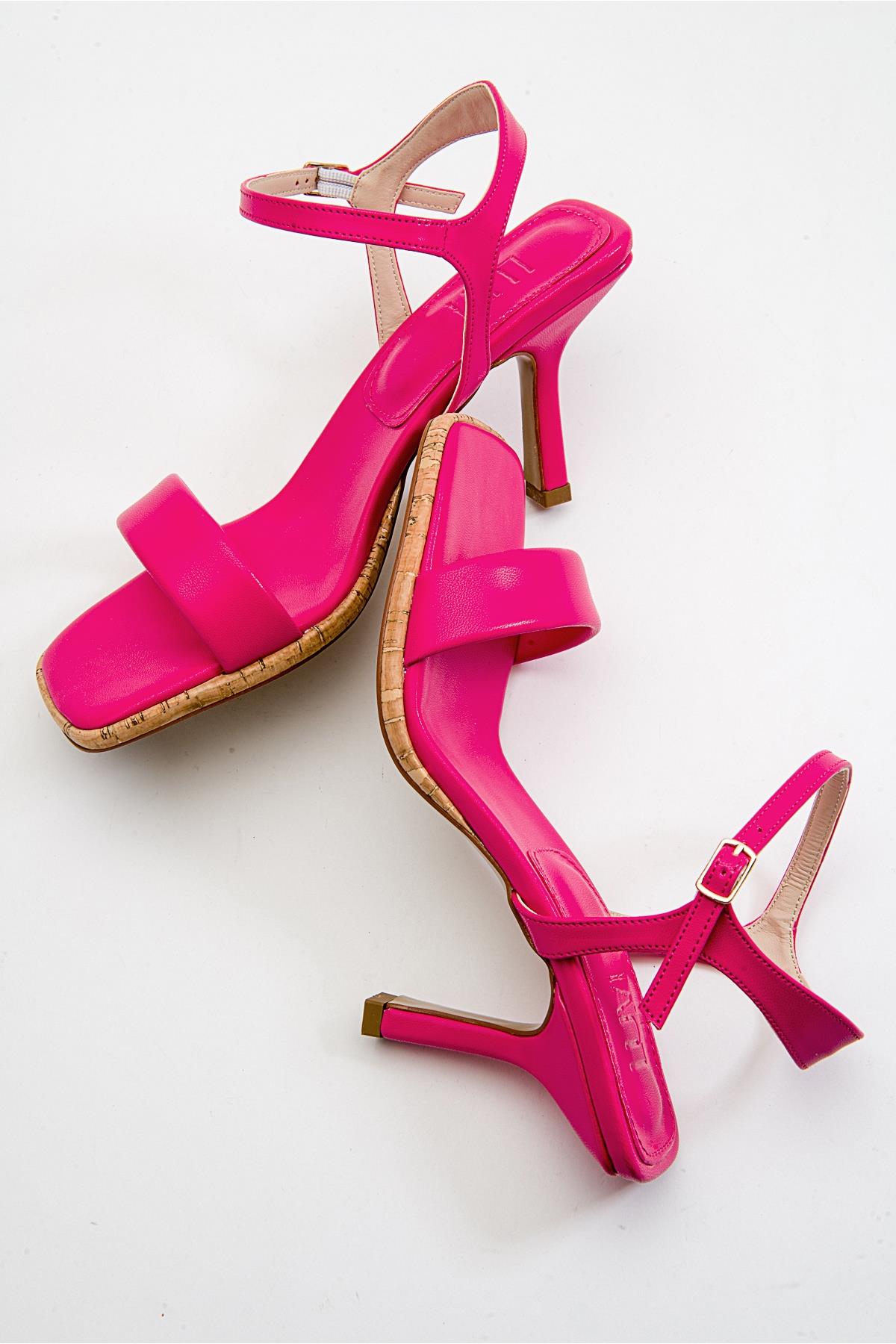 Novel - Fuchsia Heeled Shoe (Women)