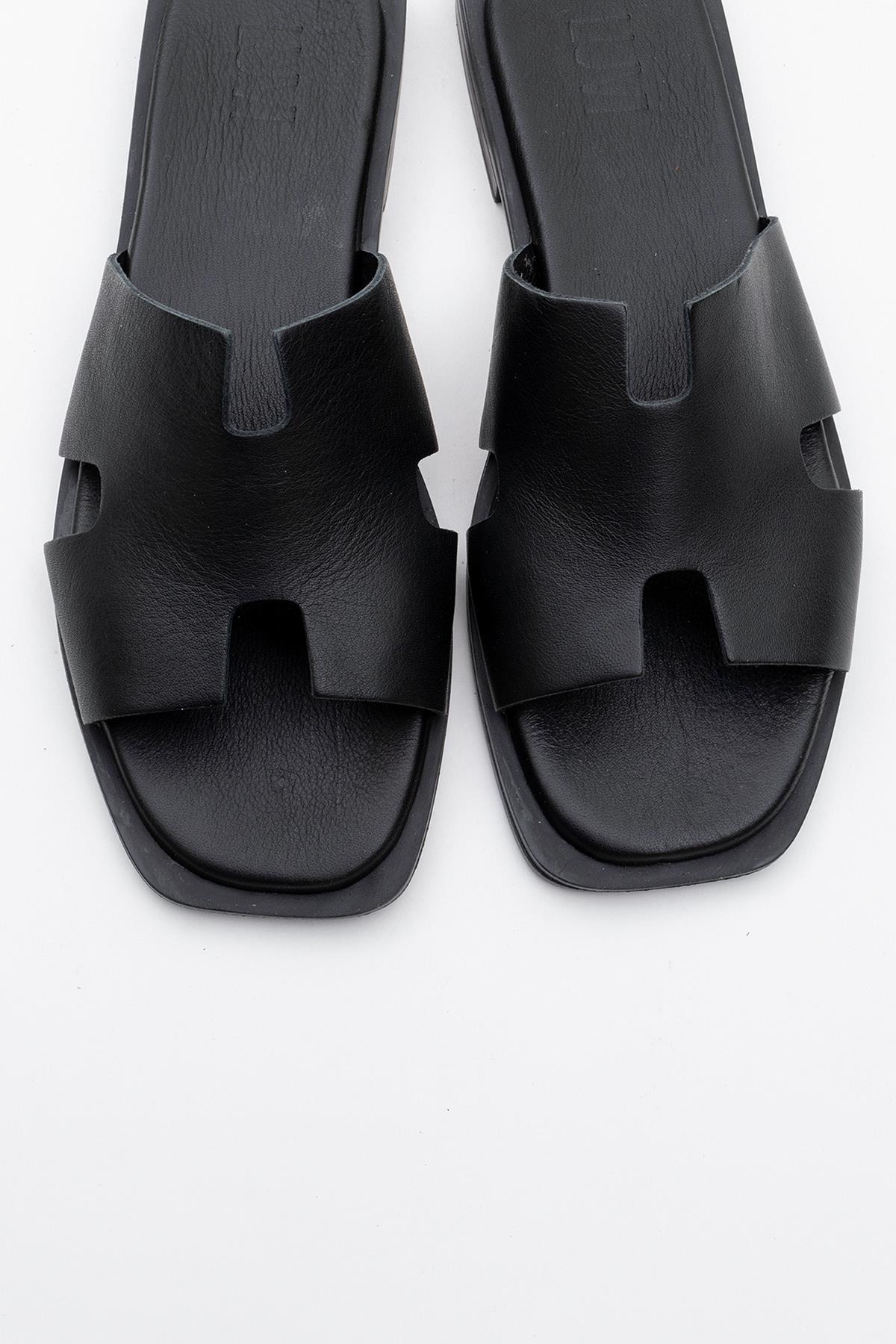 Handy - Black Genuine Leather Slipper (Women)