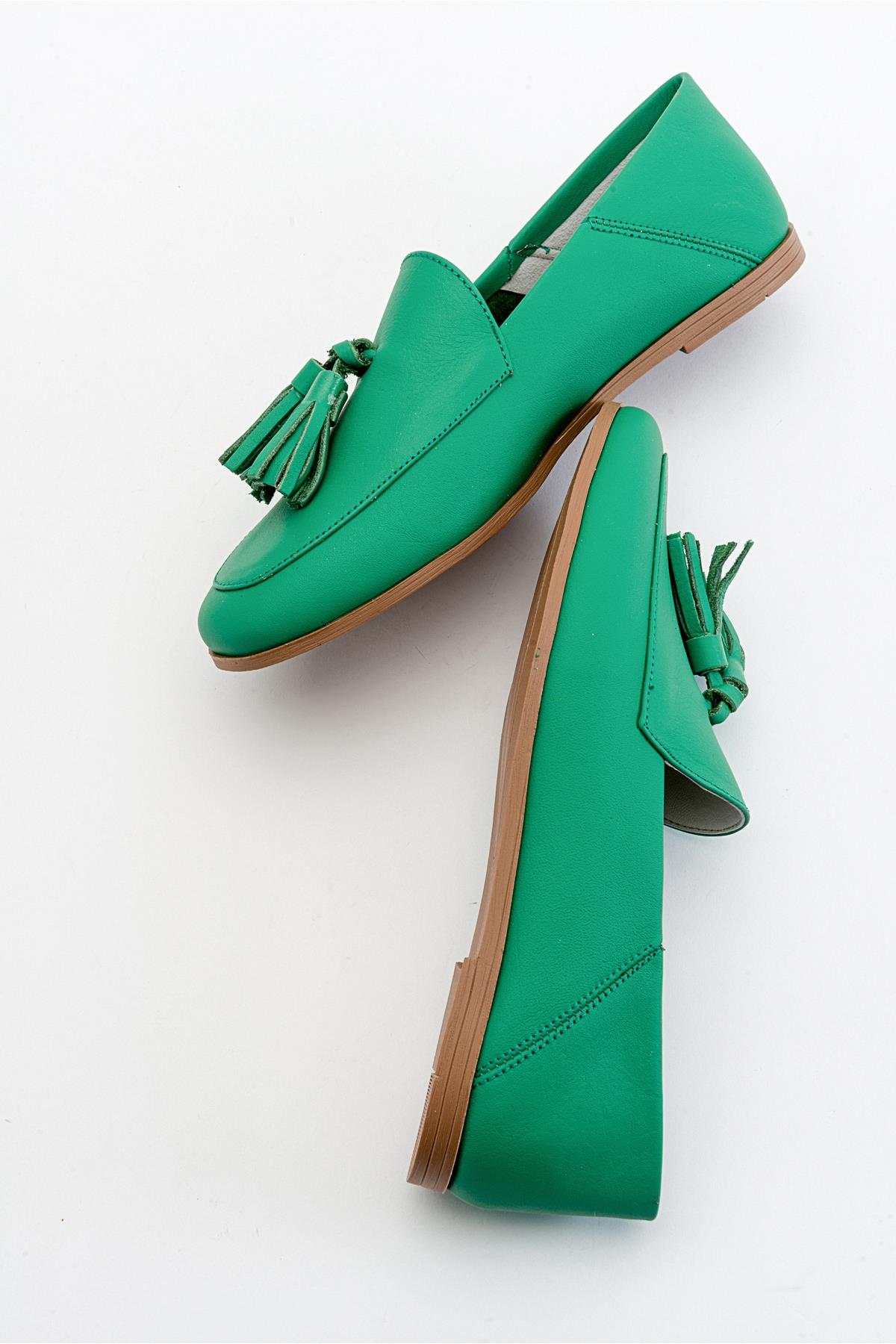 F04 - Forest Green Genuine Leather Tassel Loafer (Women)