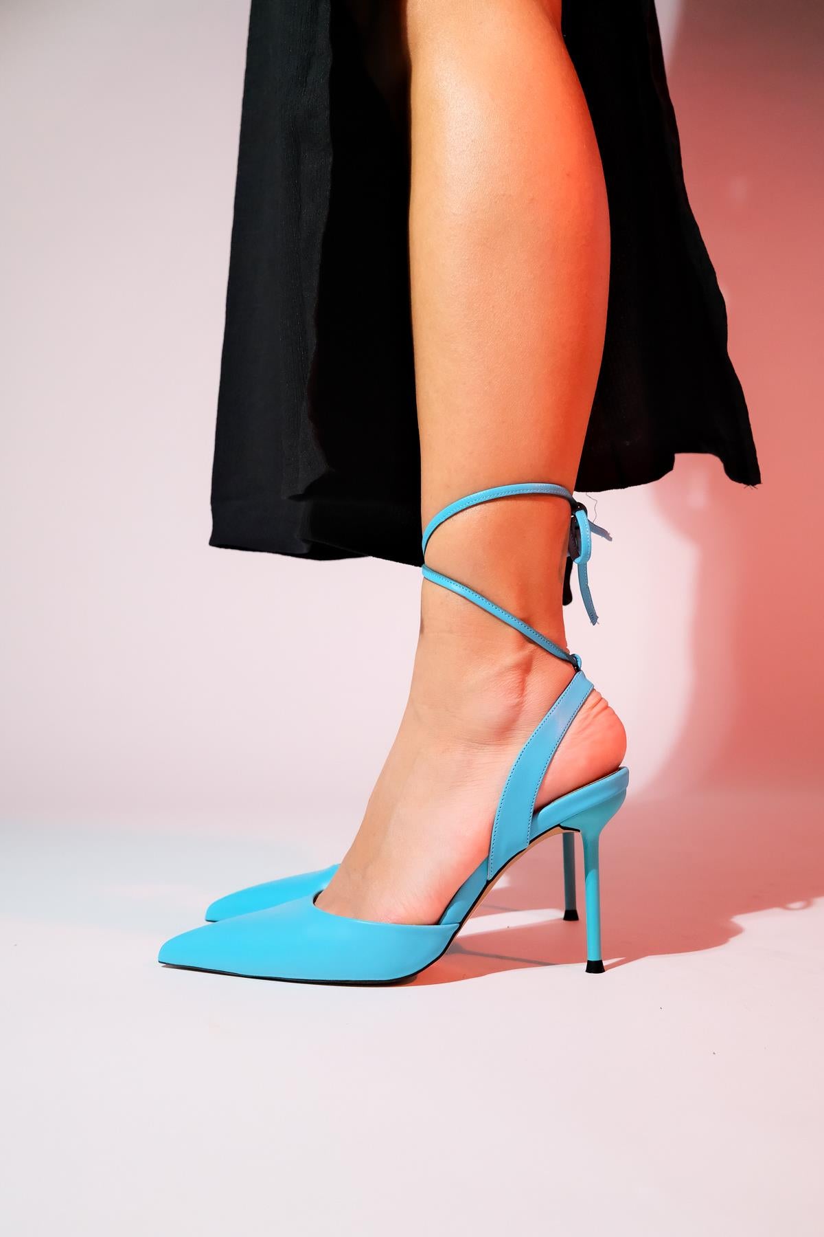 Bonje - Blue Pointed Toe Stiletto (Women)