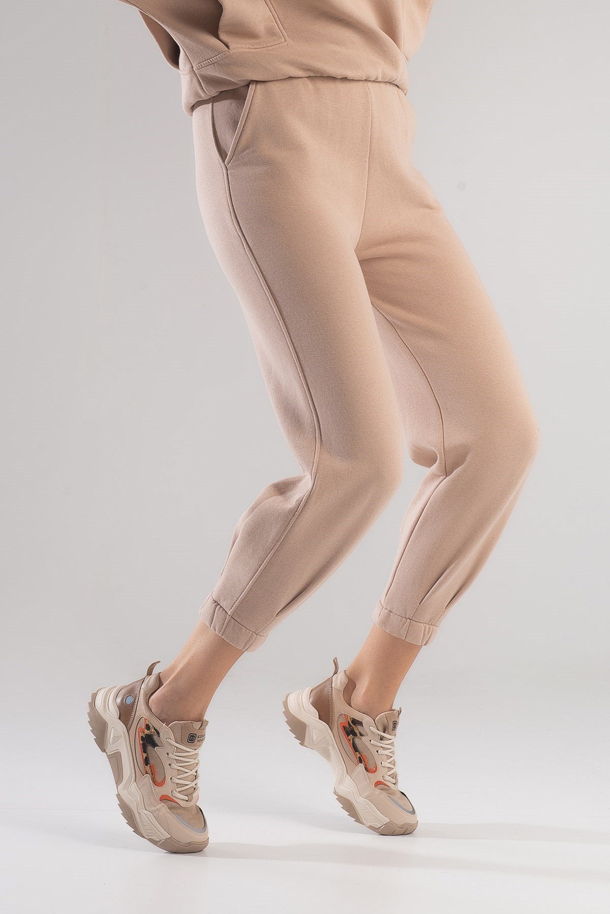 Europa - Beige Patterned Sneaker (Women)