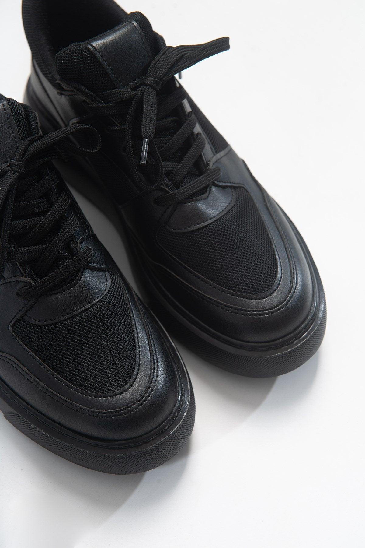 Pure - Black Sneaker (Women)