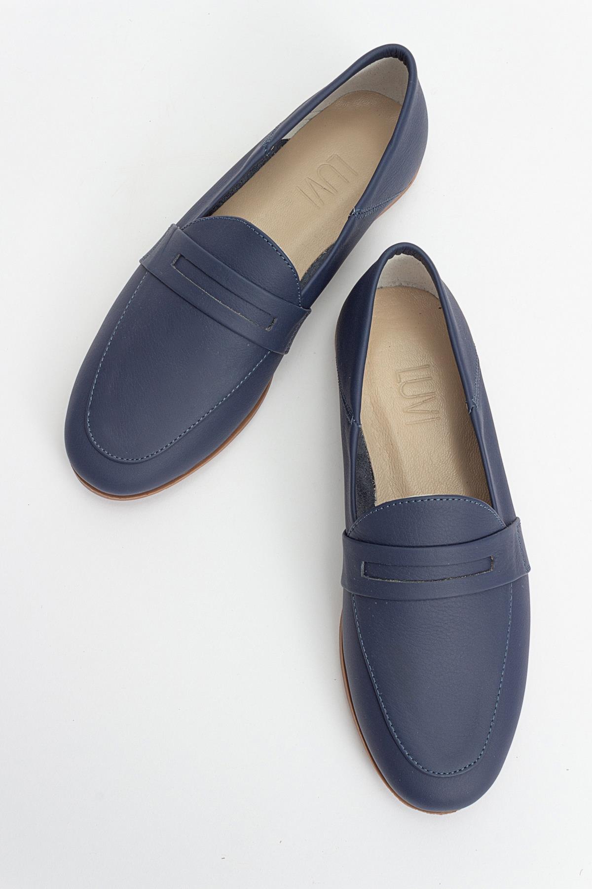 F05 - Navy Genuine Leather Loafer (Women)