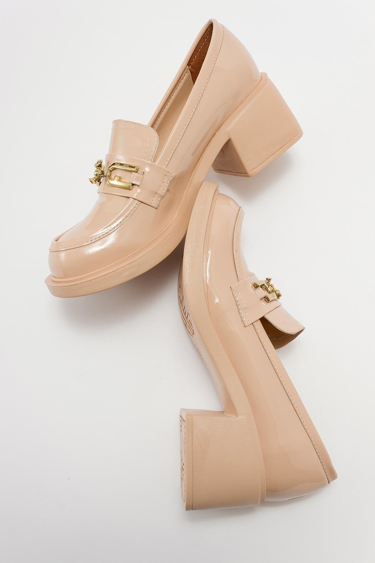 Omera - Beige Patent Shoe (Women)