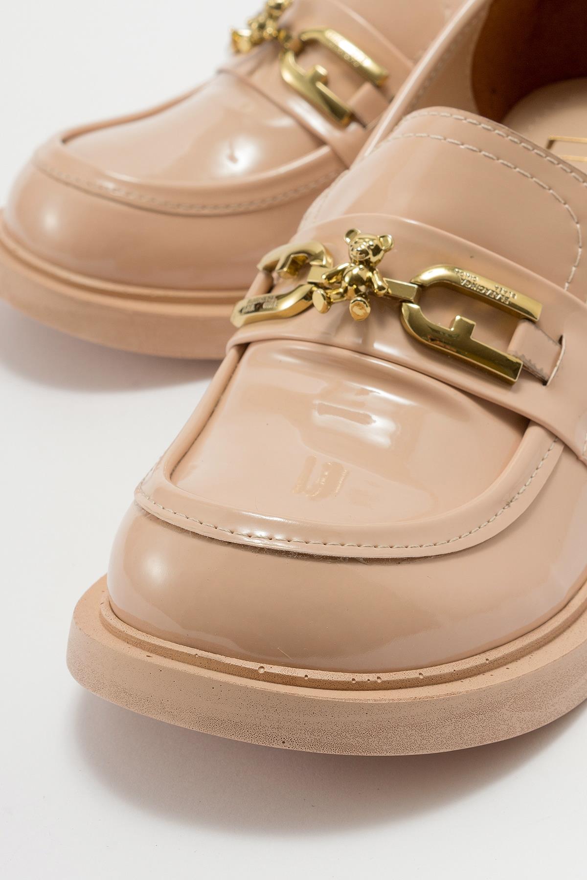 Omera - Beige Patent Shoe (Women)