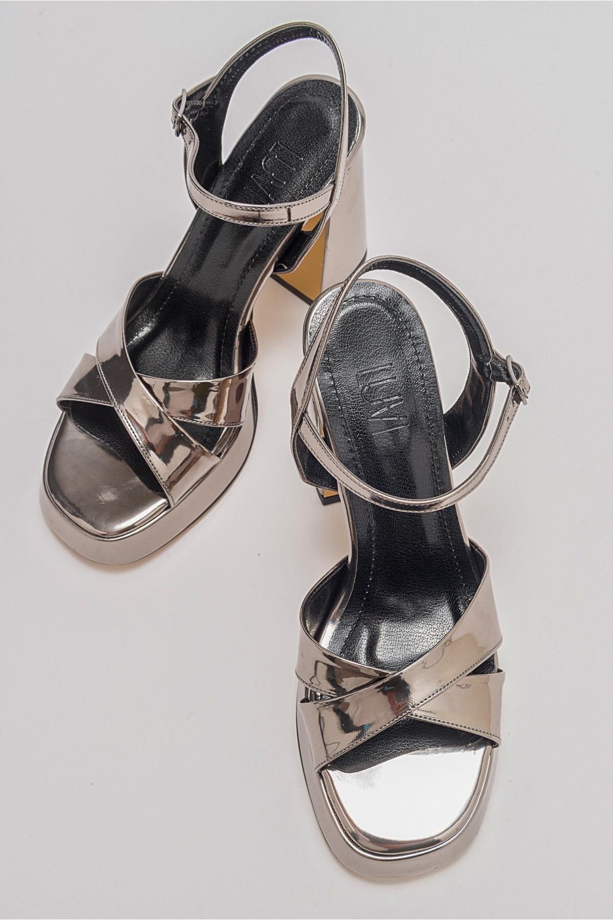 Lello - Platinum Platform Heel Shoe (Women)