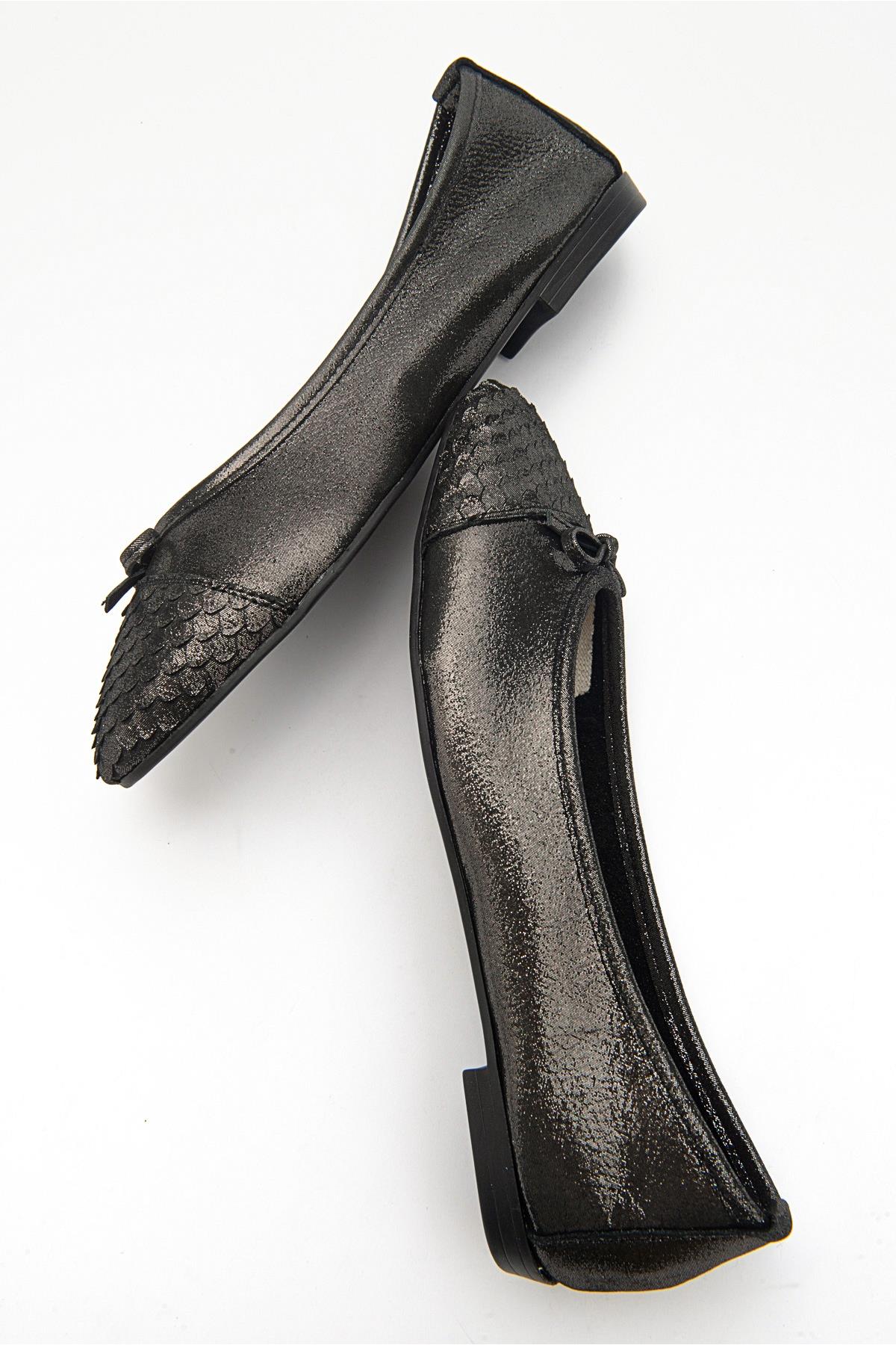 02 - Black Glitter Genuine Leather Ballet Flat (Women)