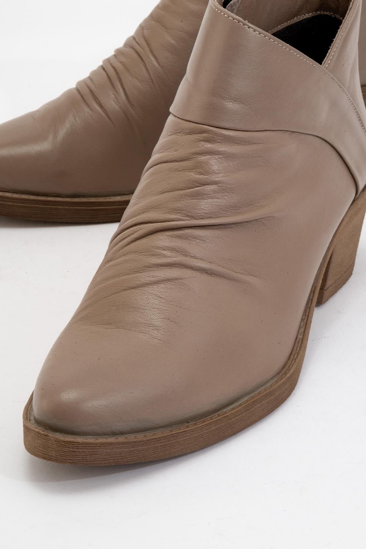 Rule - Taupe Genuine Leather Block Heel Boot (Women)