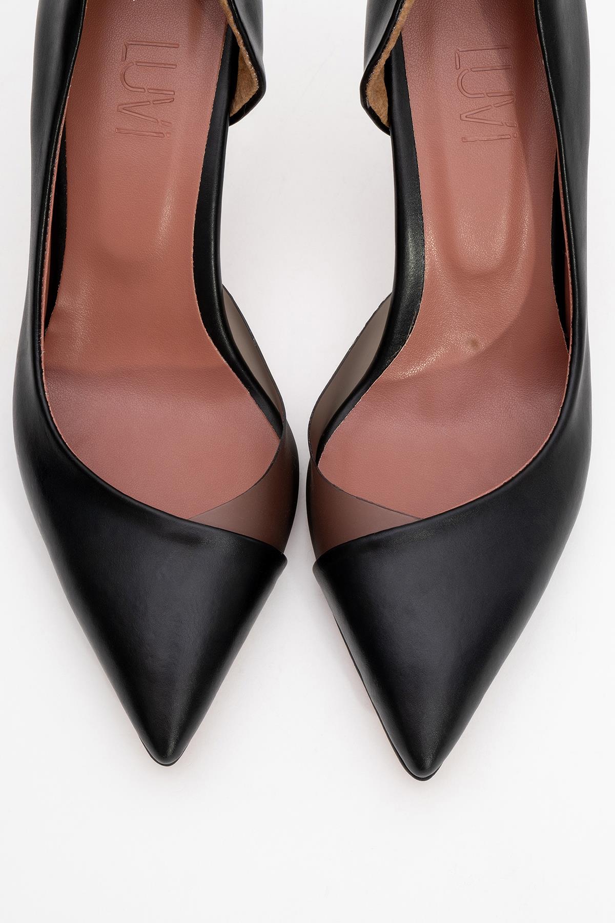Ursula - Black Heeled Shoe (Women)