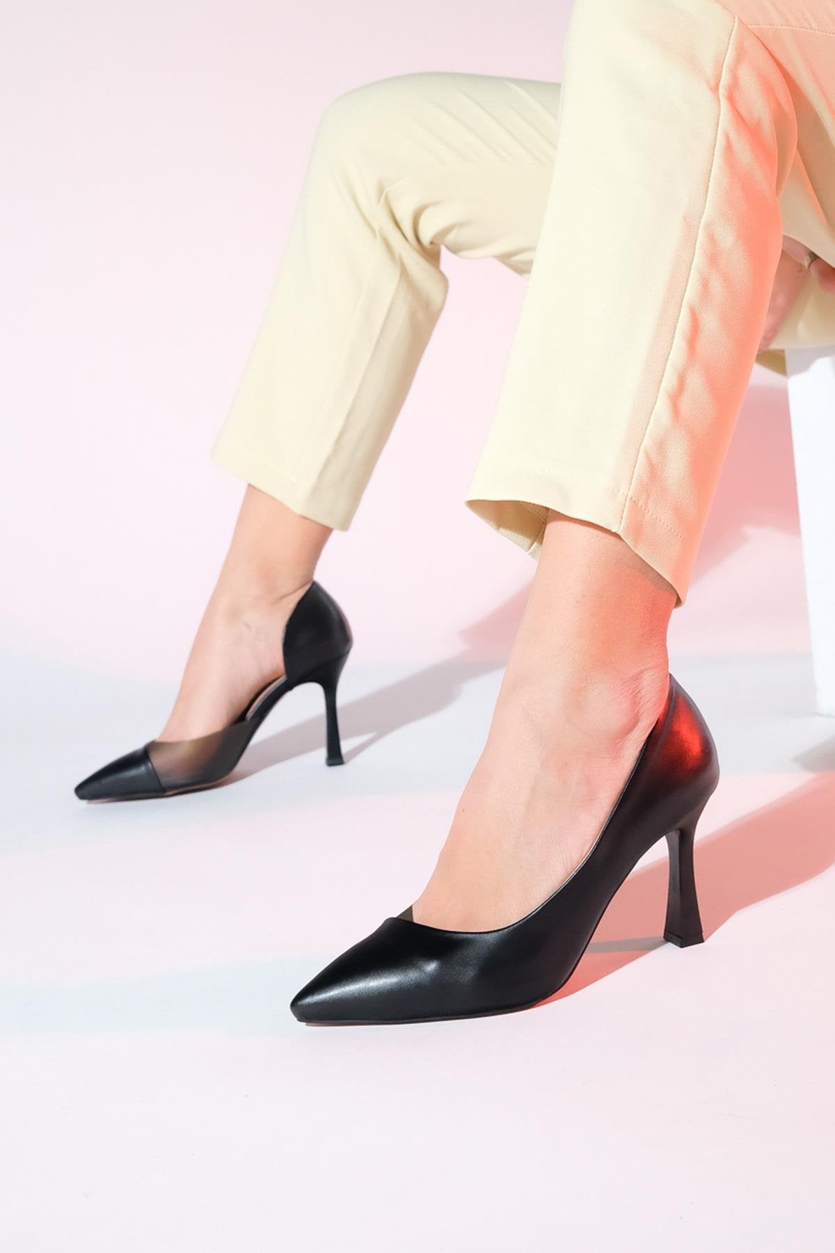 Ursula - Black Heeled Shoe (Women)