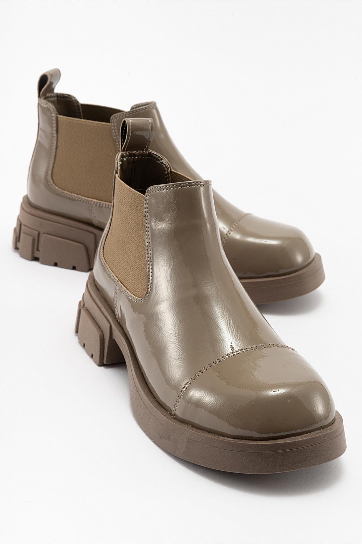 Cafune - Taupe Patent Boot (Women)