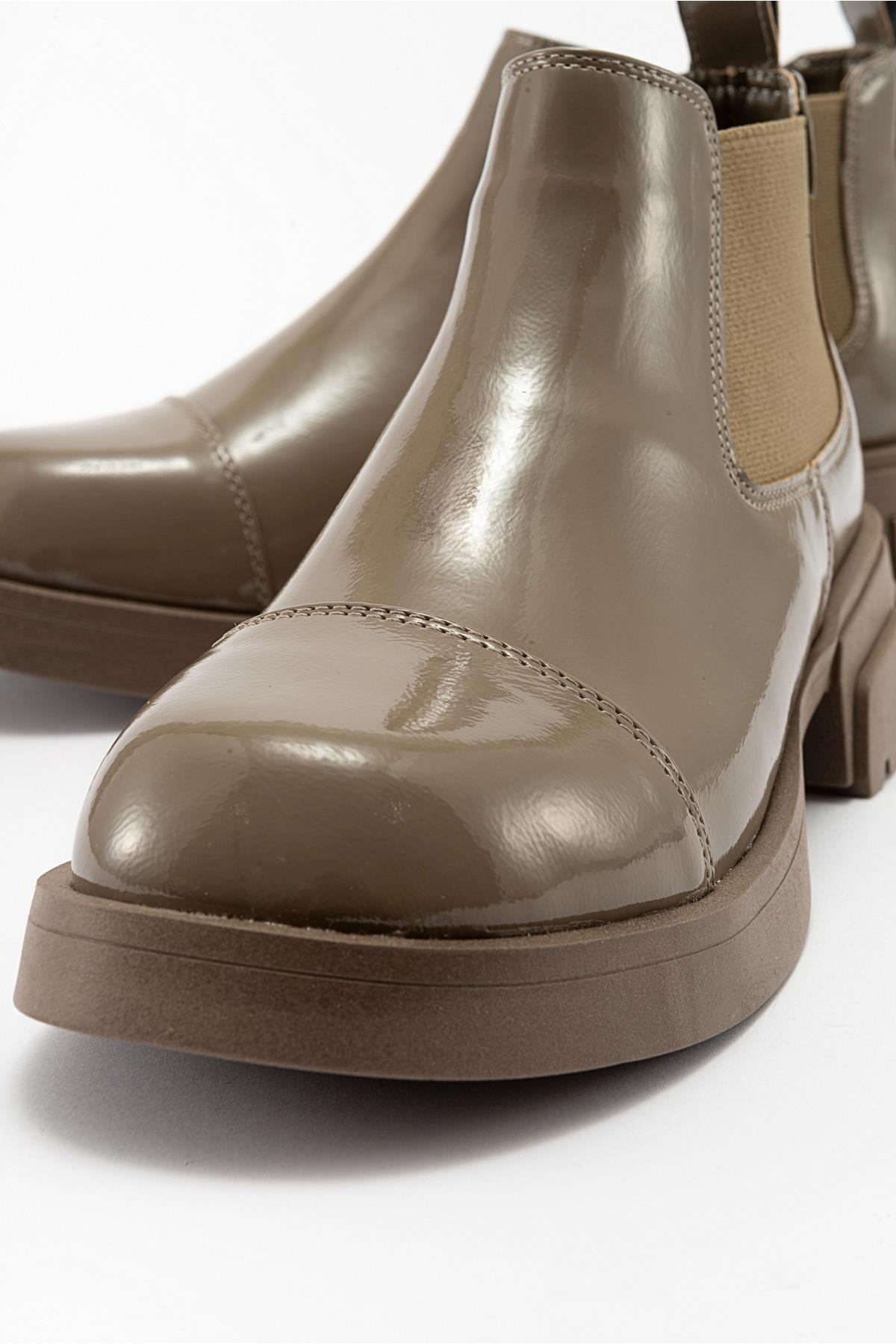 Cafune - Taupe Patent Boot (Women)