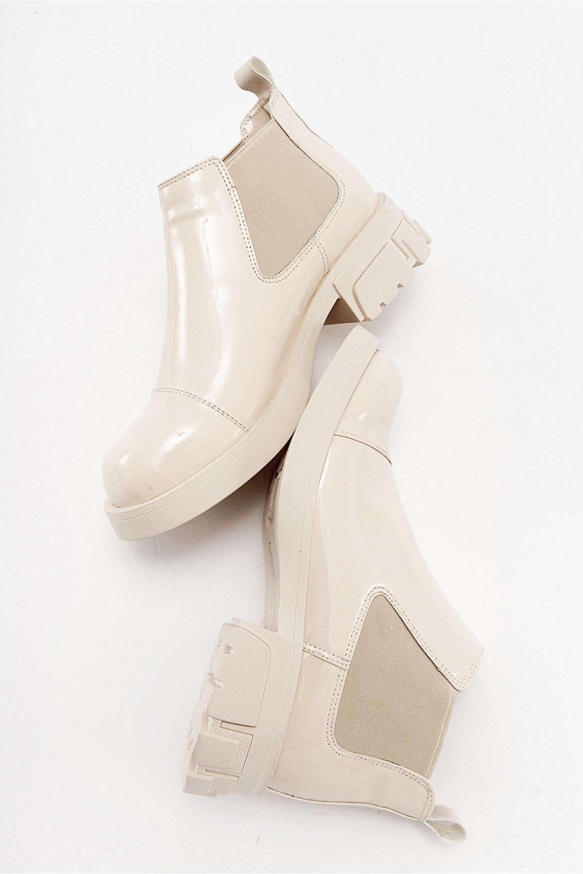 Cafune - Beige Patent Boot (Women)