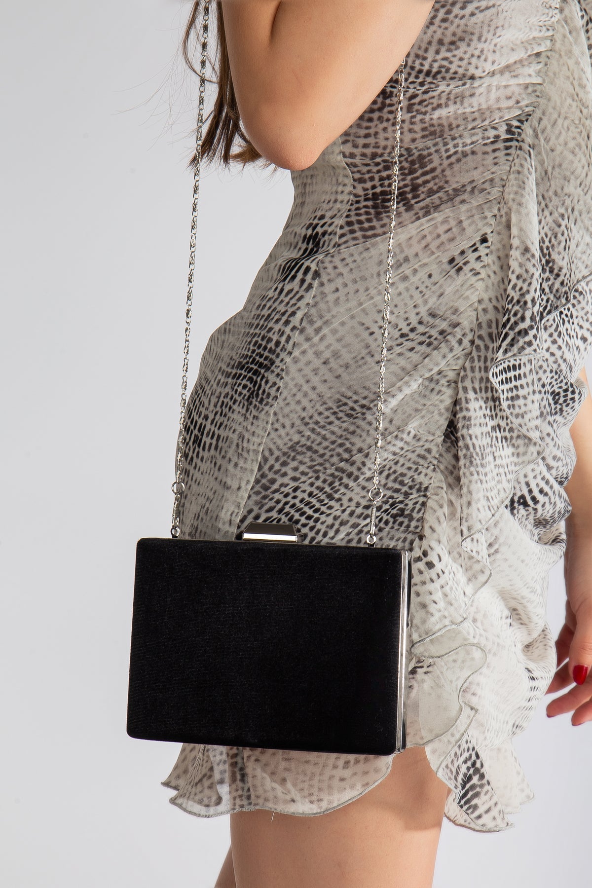 Alba - Black Velvet Clutch