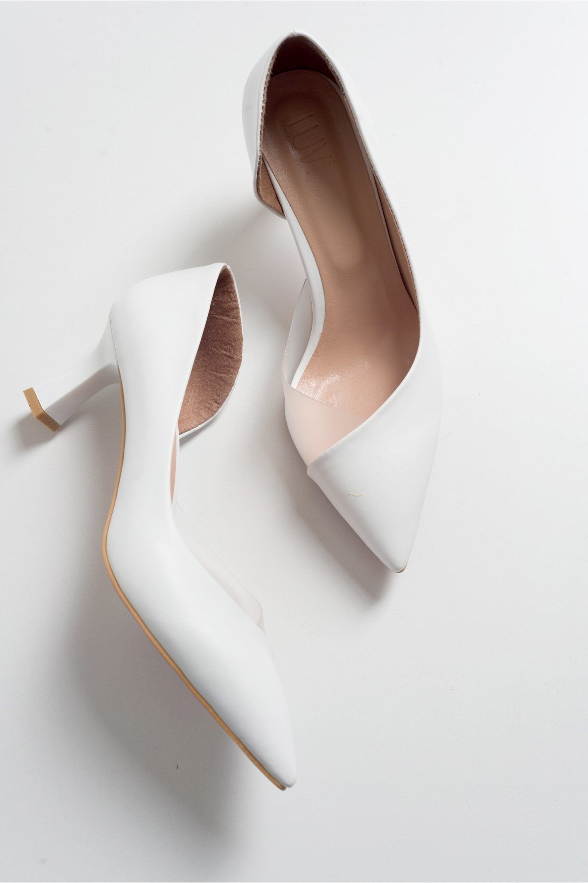 Vera White Pointed Toe Pump (Women)