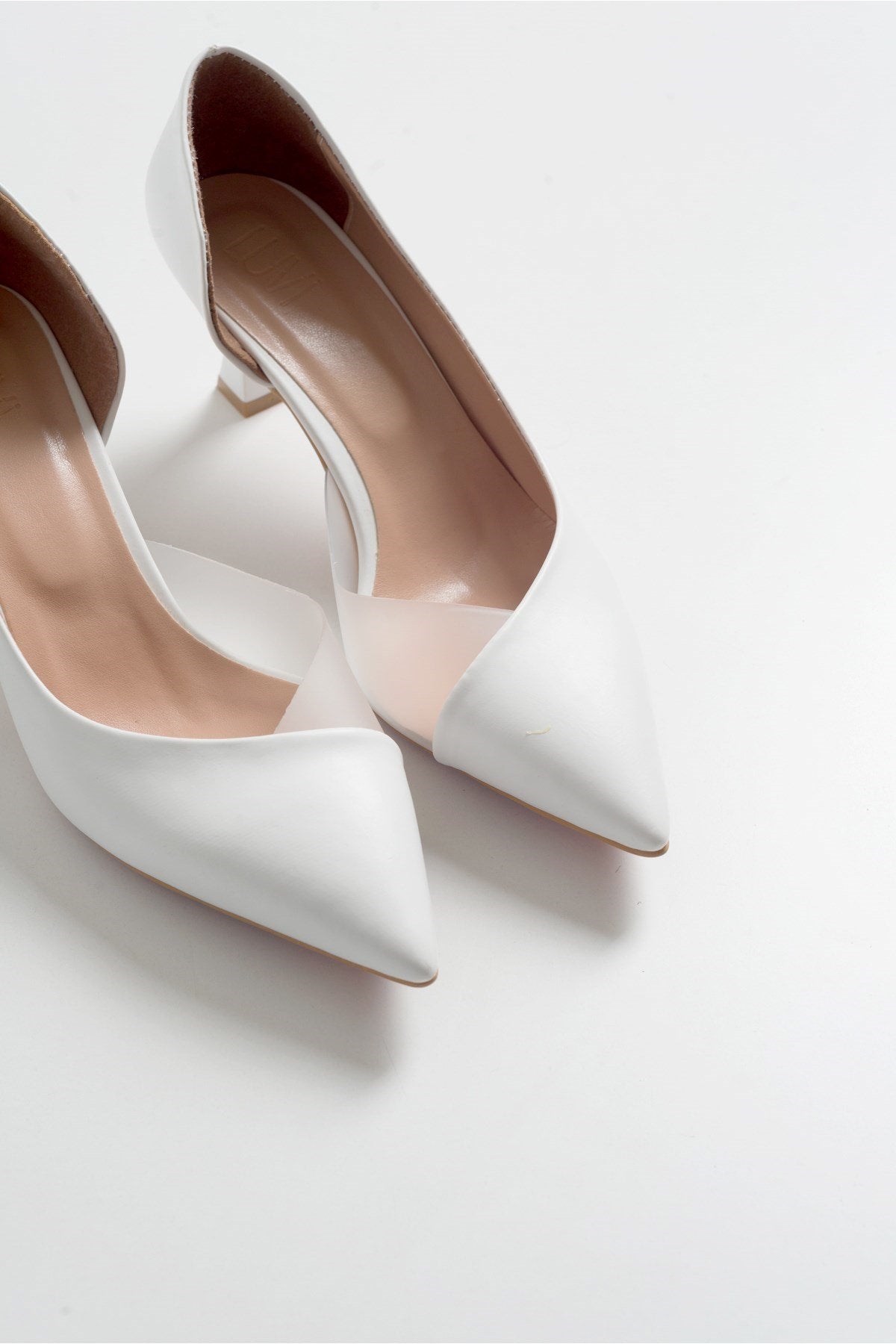 Vera White Pointed Toe Pump (Women)