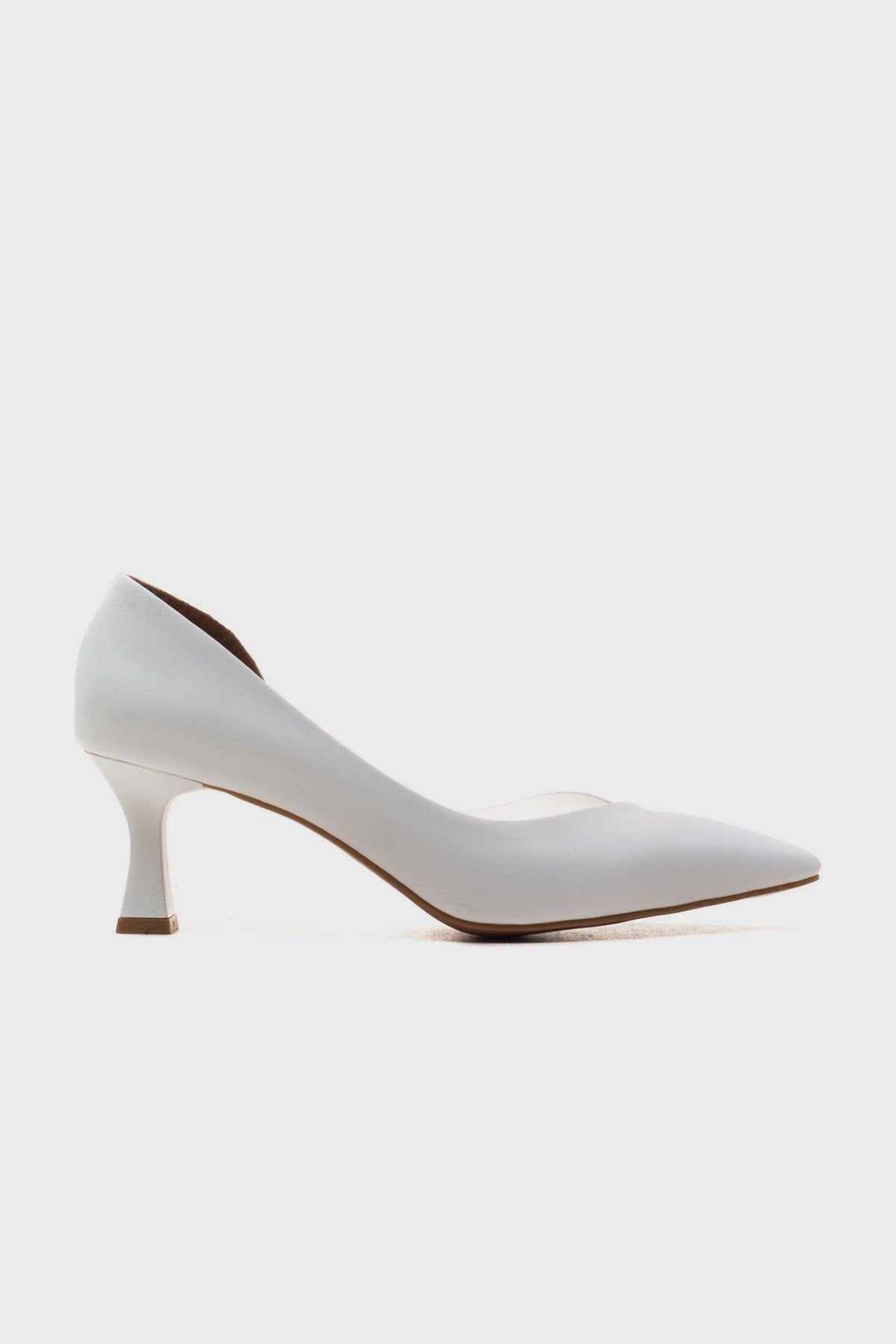 Vera White Pointed Toe Pump (Women)