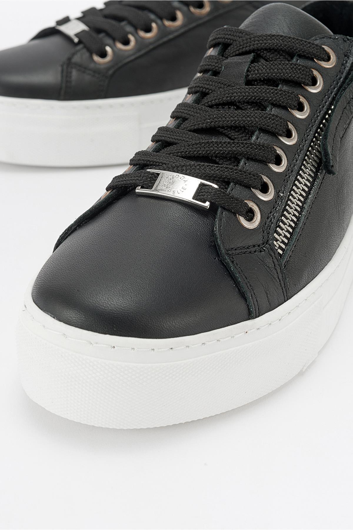 Beryl - Black Leather Zip Sneaker (Women)