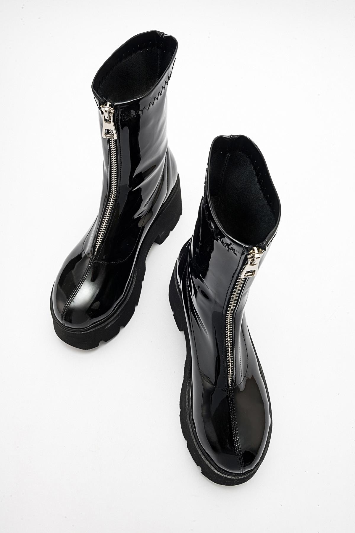 Ovil - Black Patent Thick Sole Zip Boot (Women)