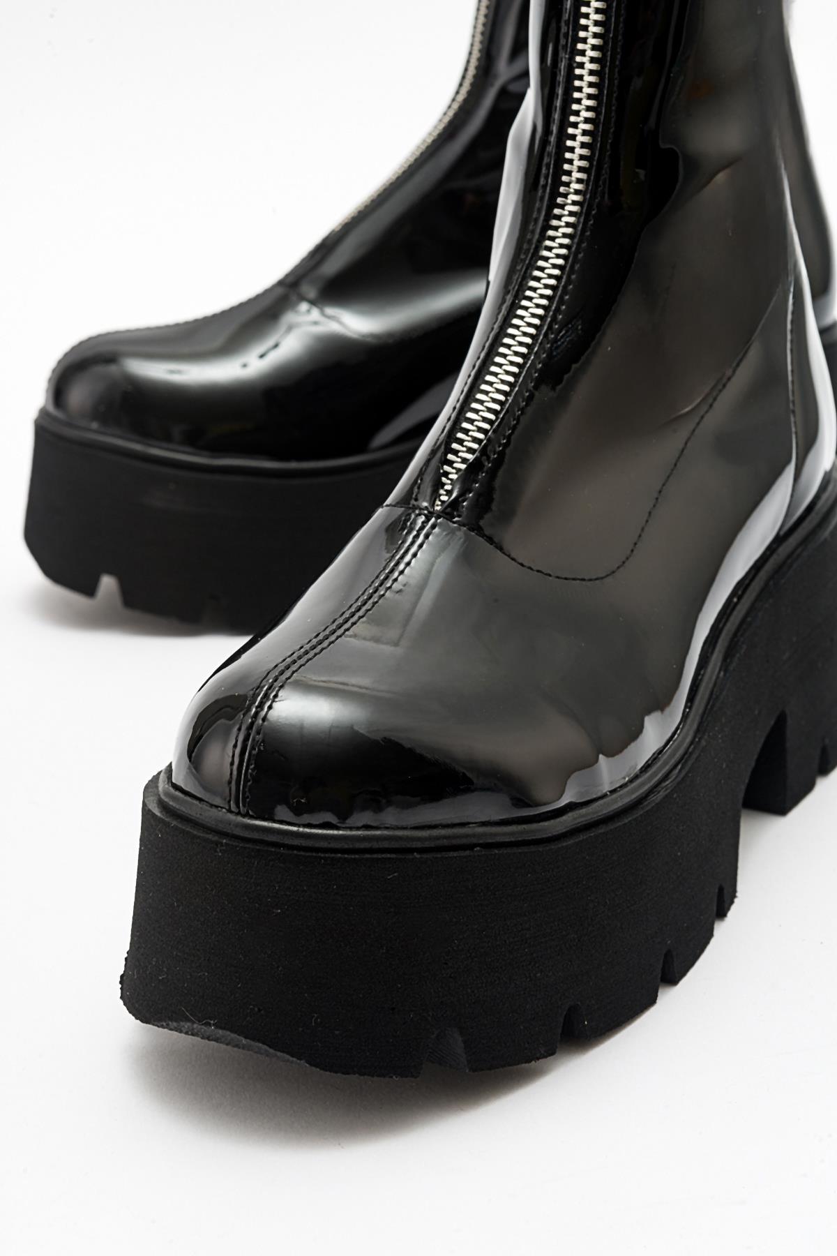 Ovil - Black Patent Thick Sole Zip Boot (Women)