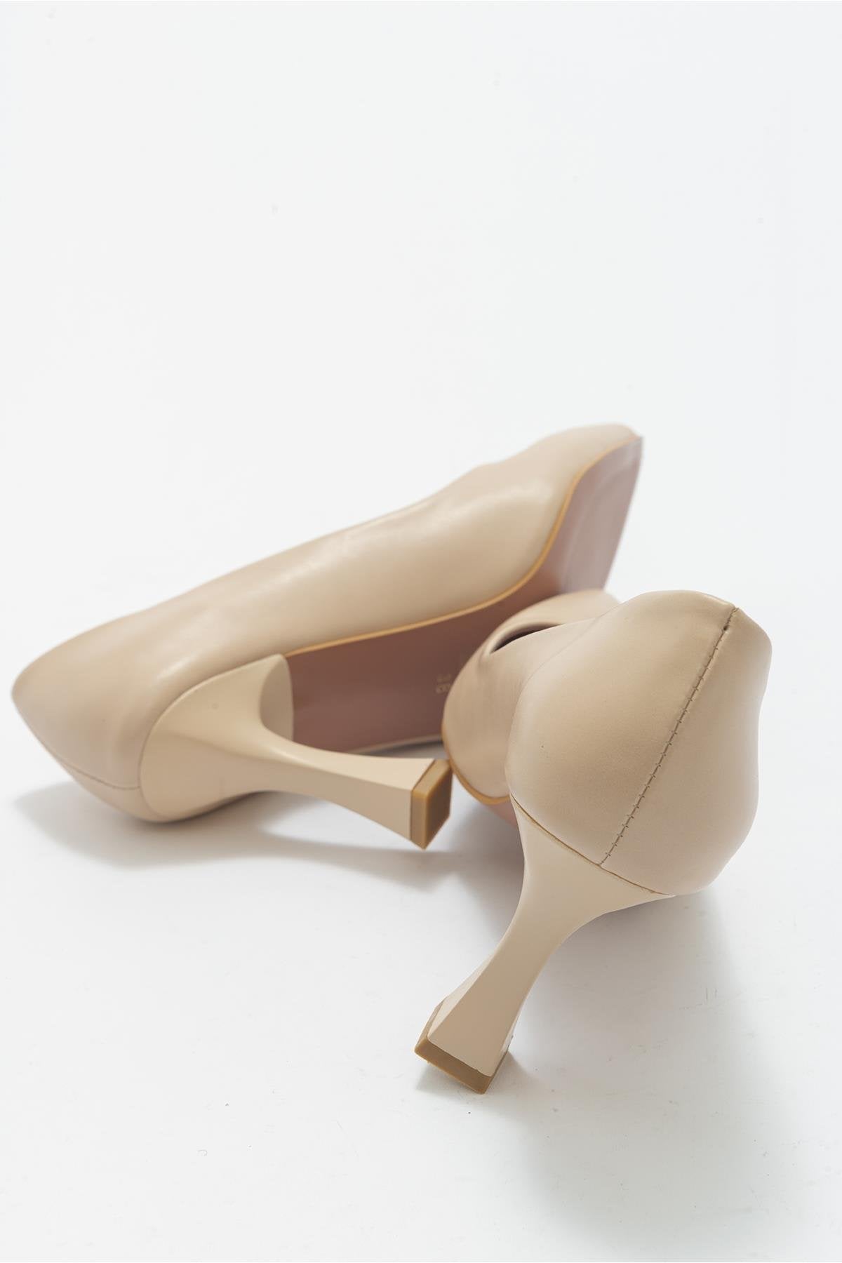 620 - Nude Heeled Shoe (Women)