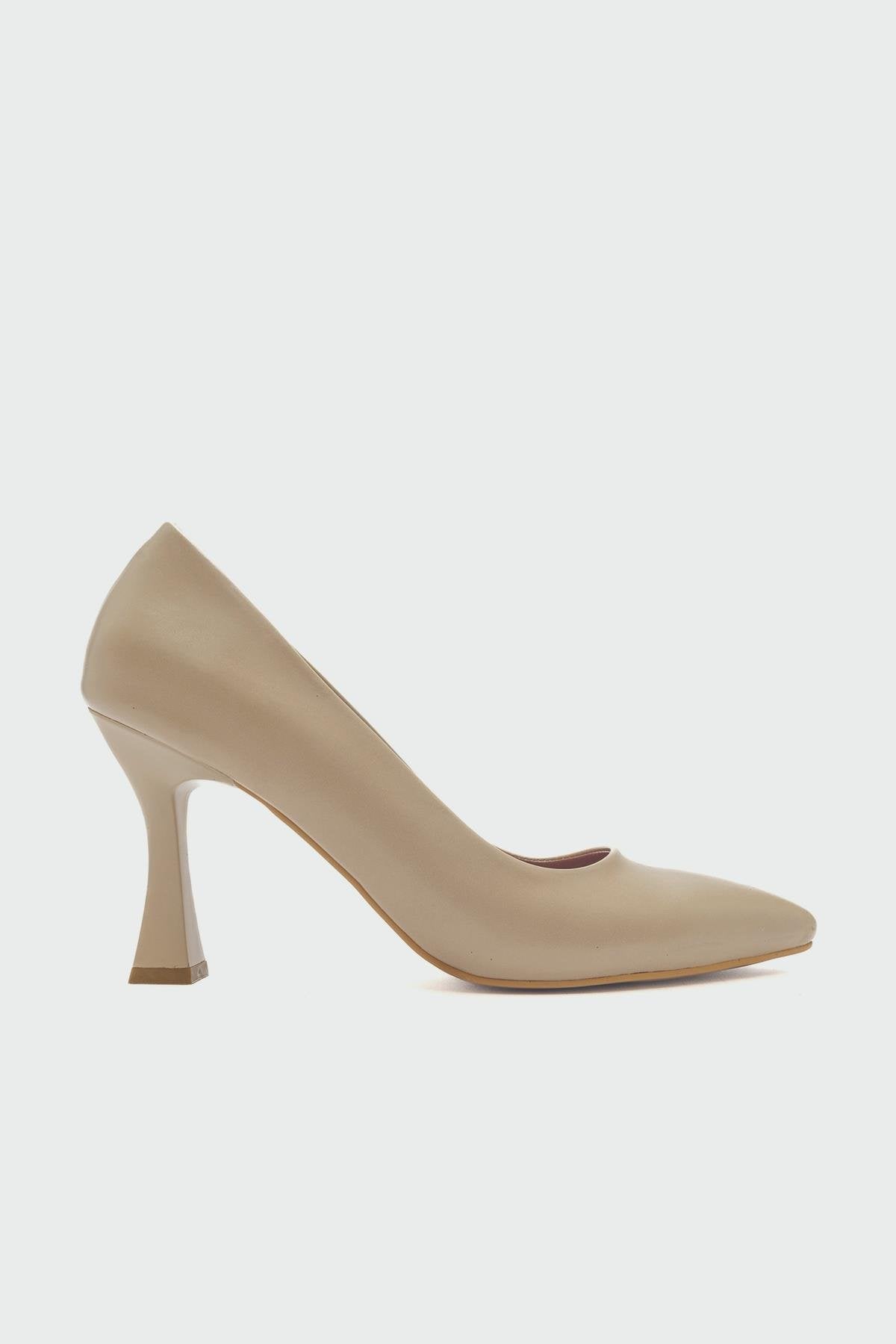 620 - Nude Heeled Shoe (Women)