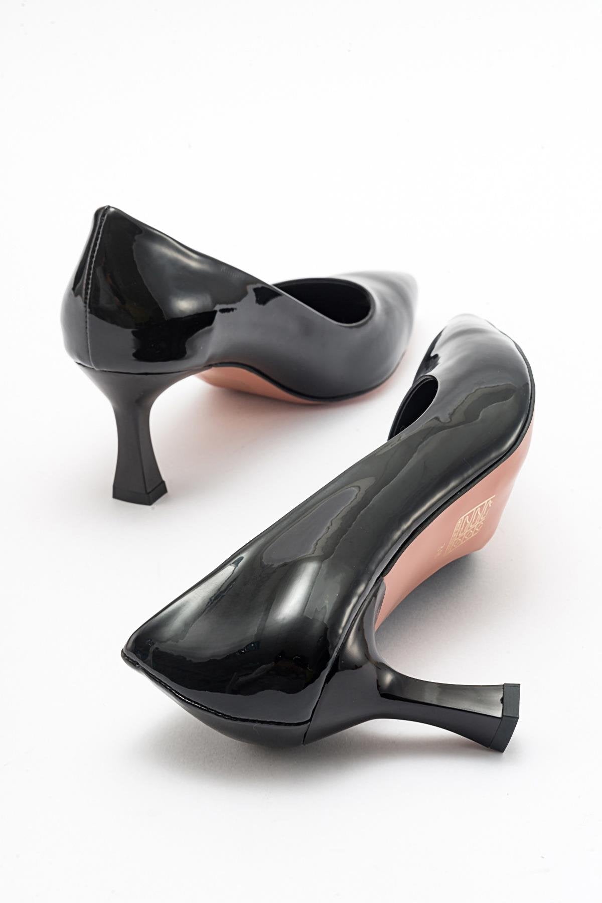 Pedra - Black Heeled Shoe (Women)