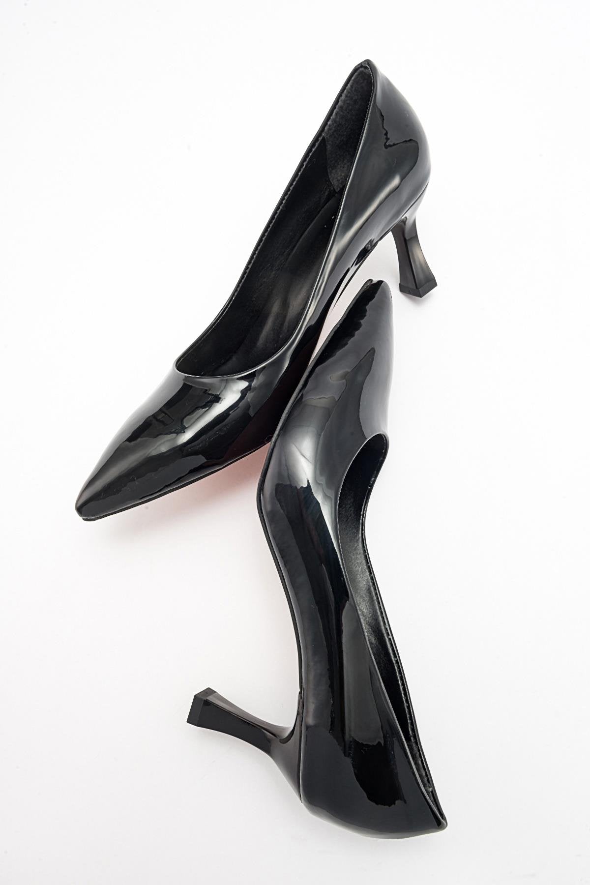 Pedra - Black Heeled Shoe (Women)