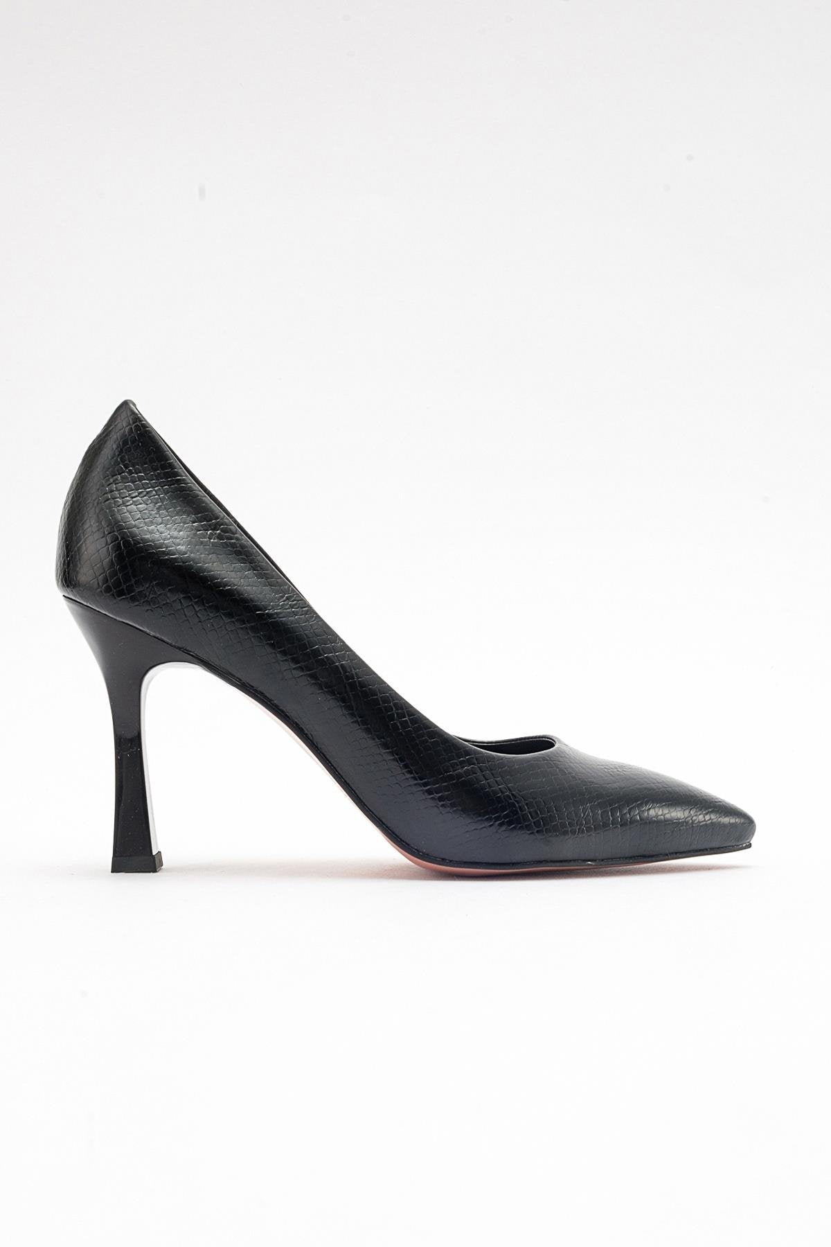 Forest Black Pointed Toe Pump (Women)