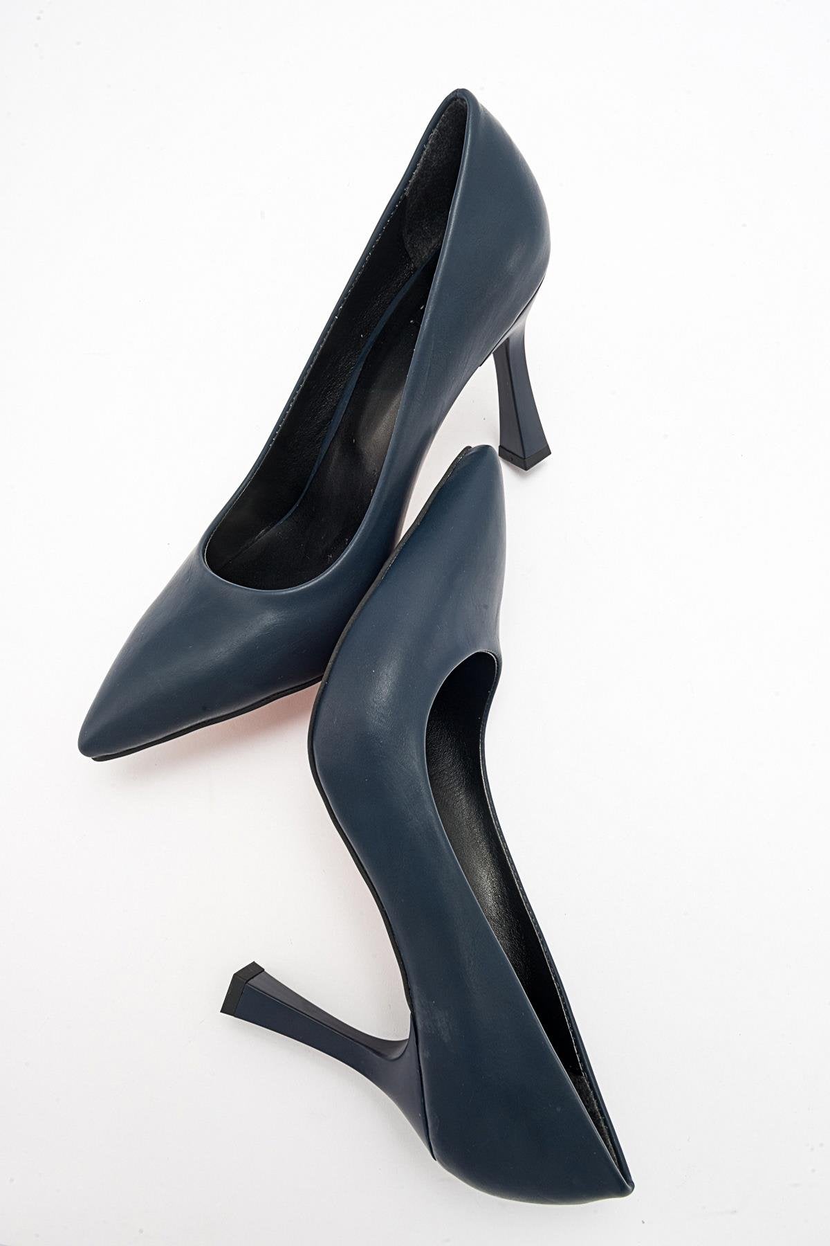 Forest Navy Cilt Pointed Toe Pump (Women)