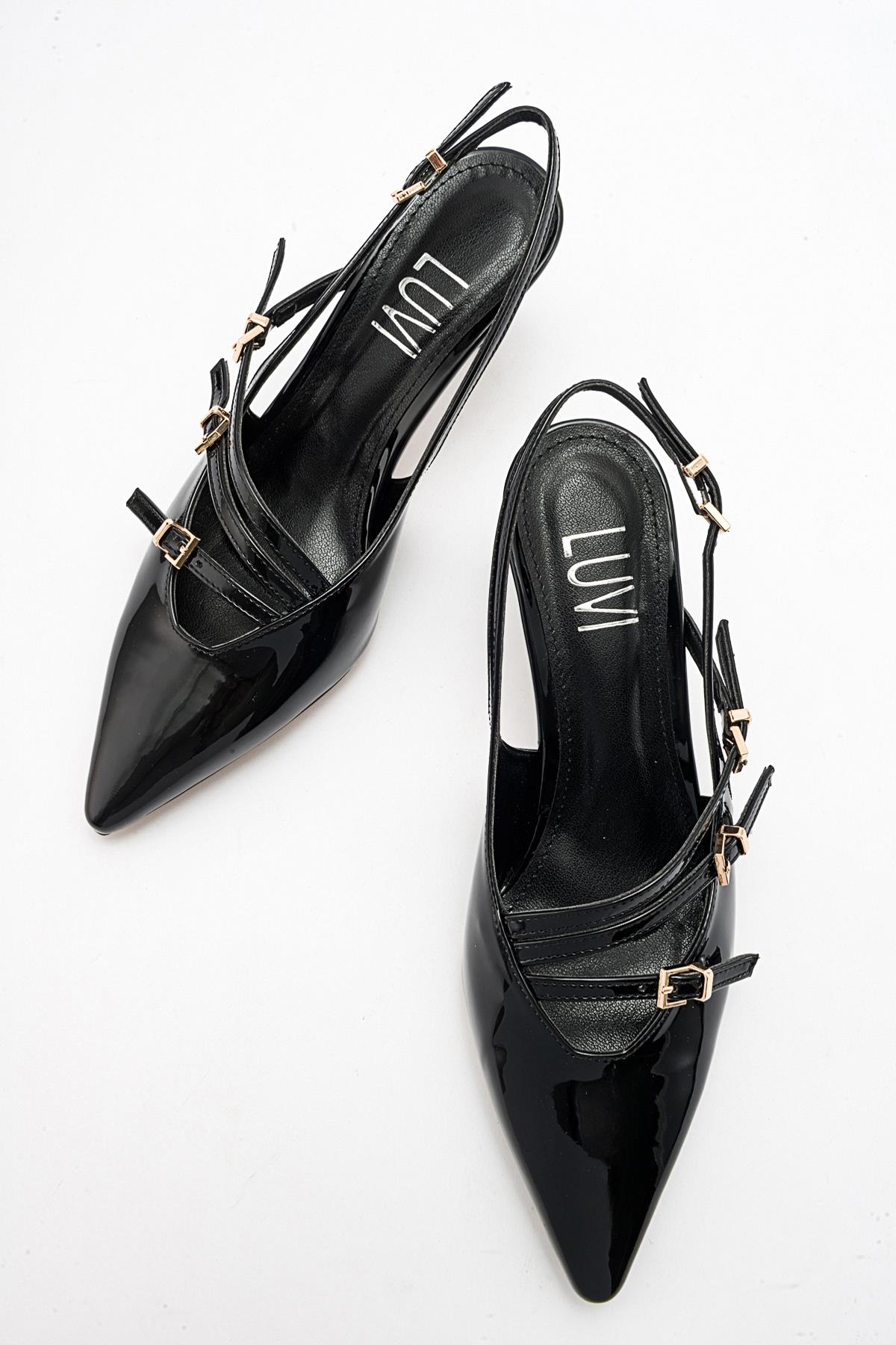 Magra Black Patent Pointed-Toe Slingback Stiletto (Women)