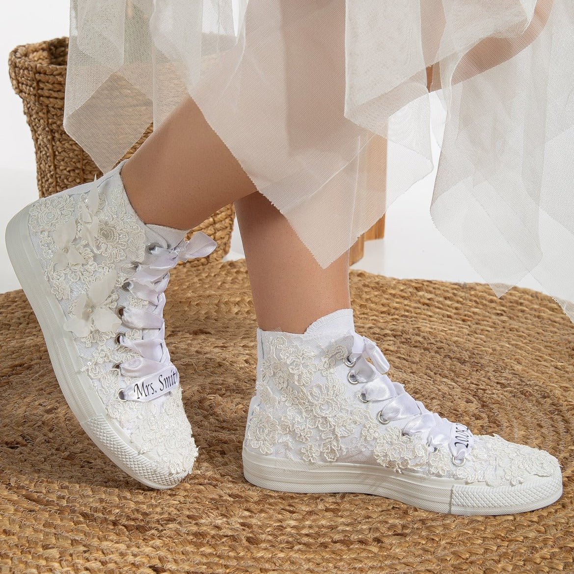 Soleil - White Lace Wedding Converse