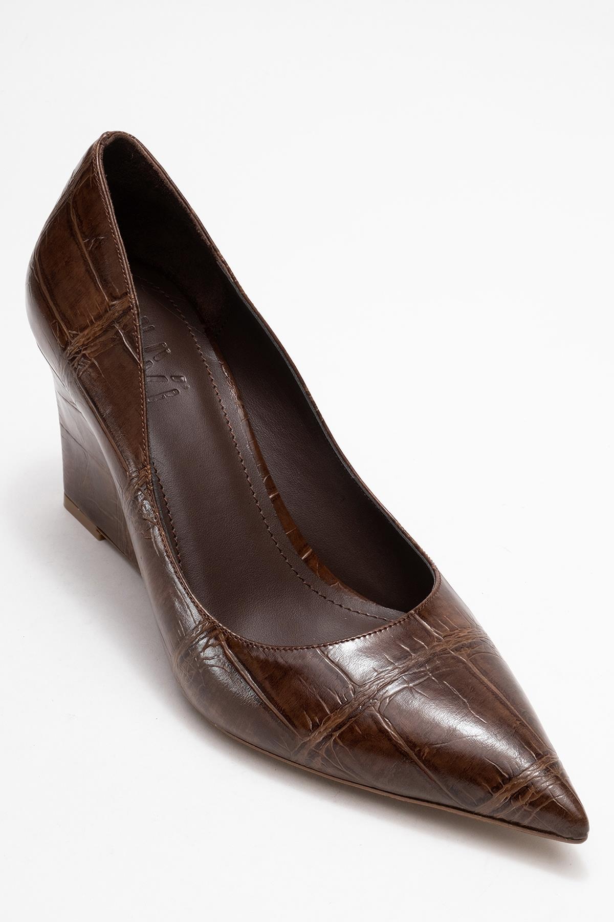 Puera - Tan Croc-Print Pointed Toe Platform Heel Shoe (Women)