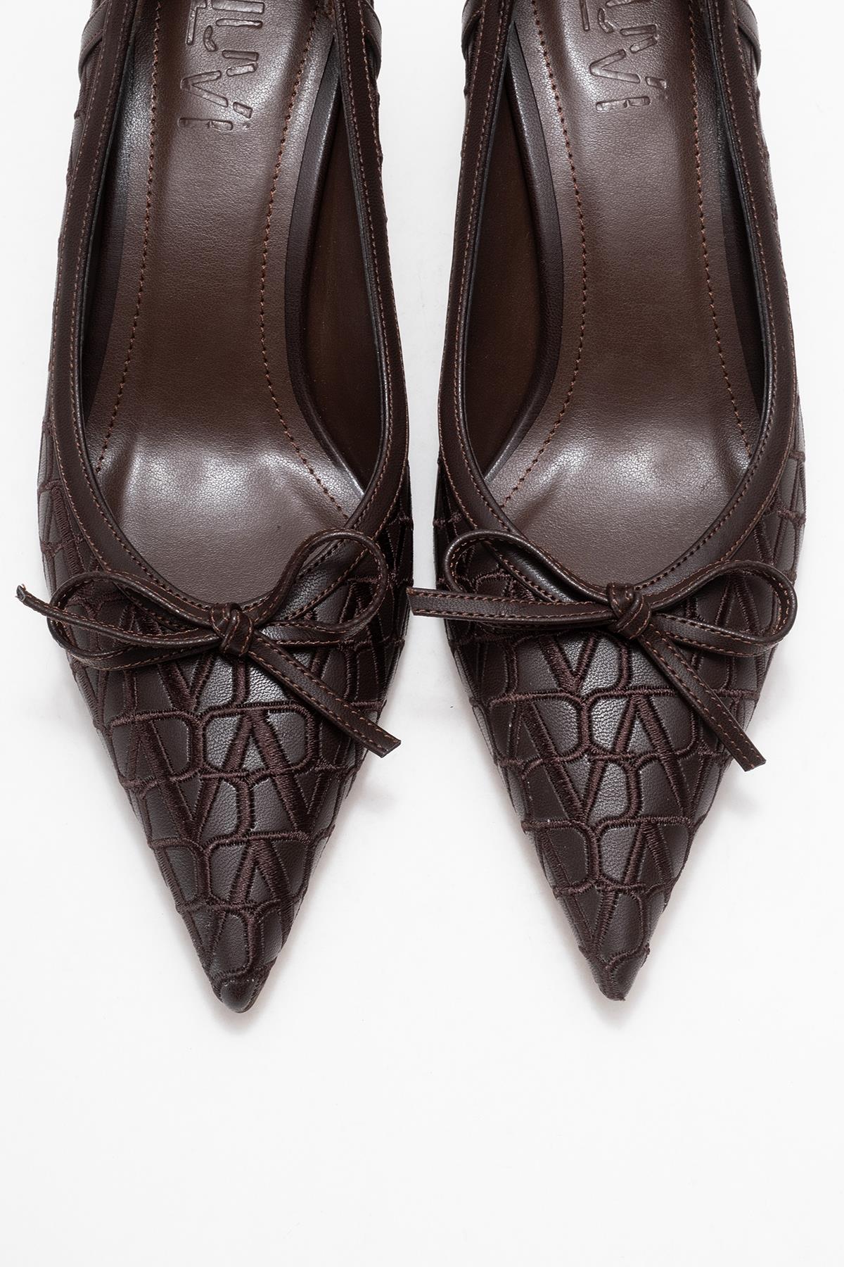 Camden - Brown Patterned Bow Pump (Women)
