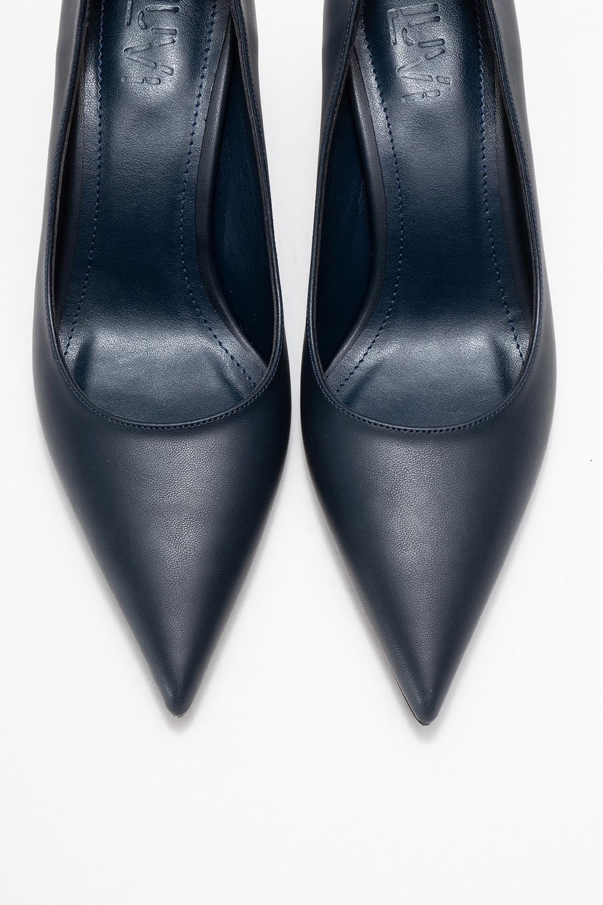 Marcus - Navy Heeled Pump (Women)