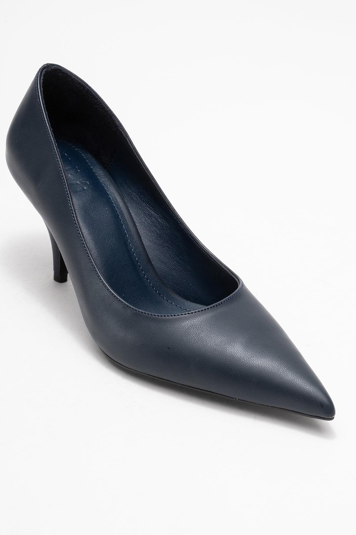 Marcus - Navy Heeled Pump (Women)