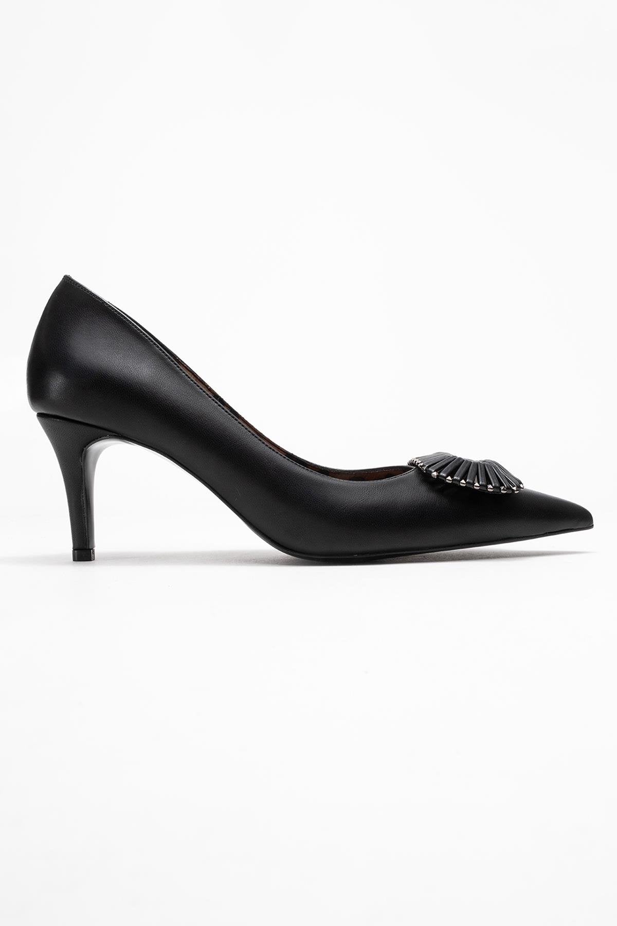 Great - Black Buckle Heeled Shoe (Women)