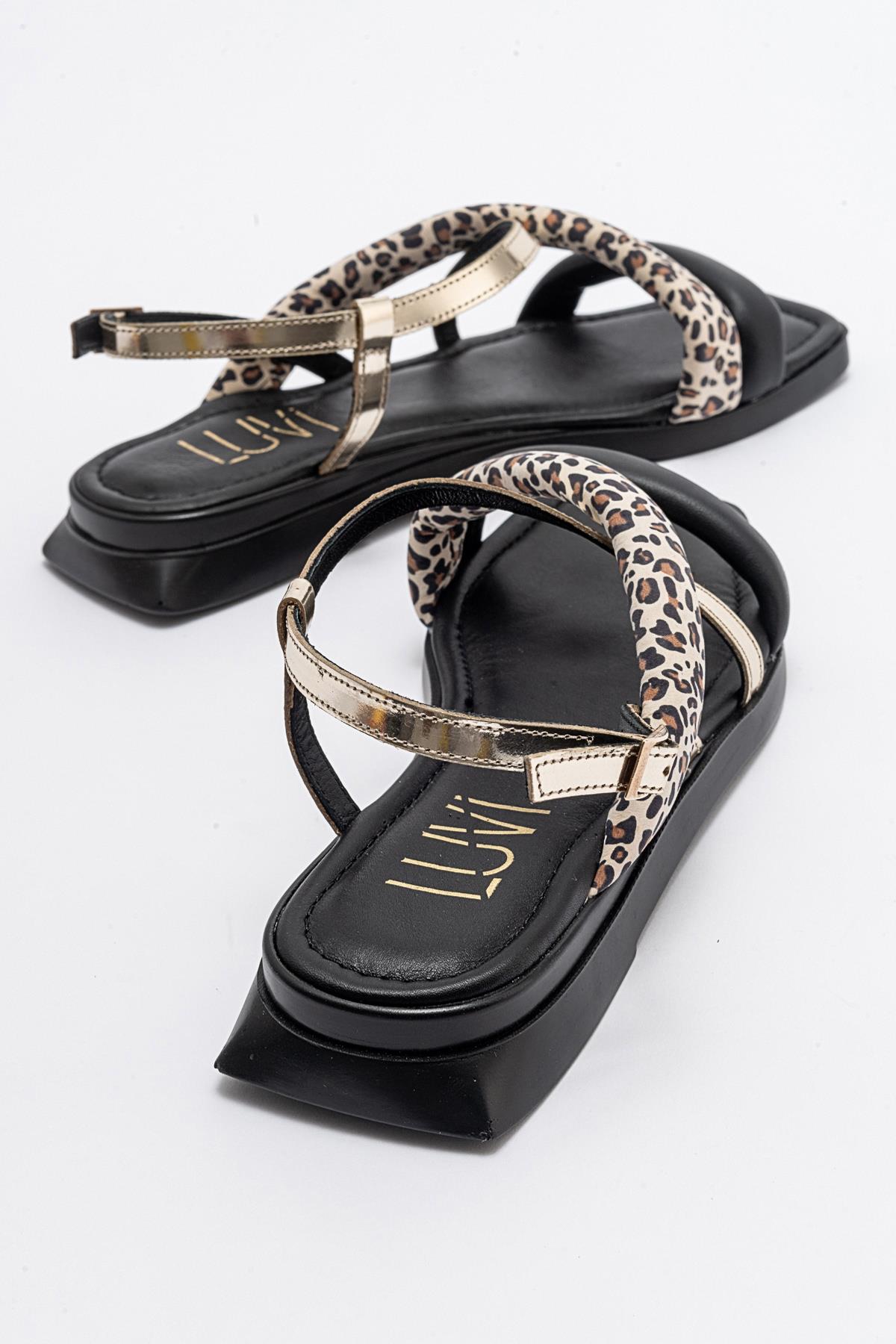 Leamil - Black Leather Sandal (Women)