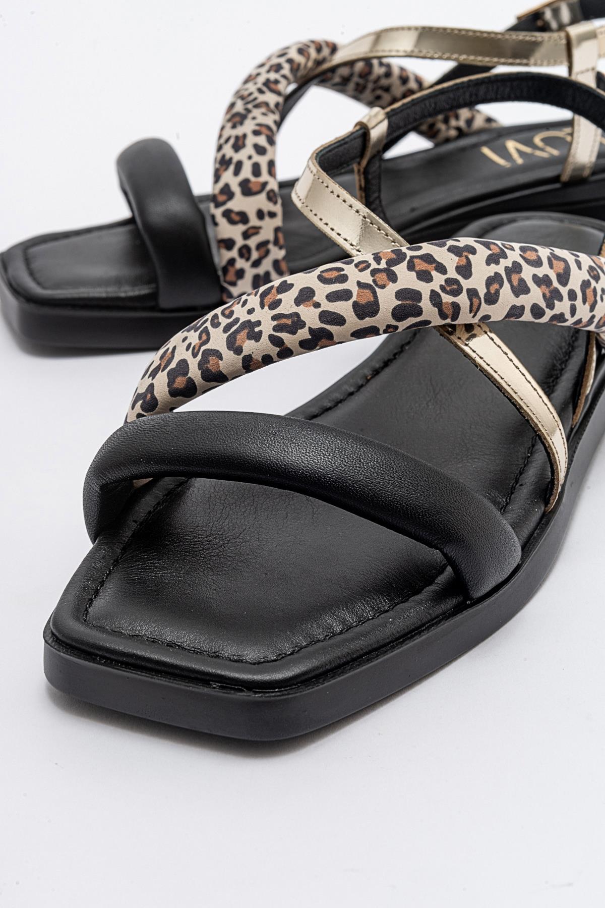 Leamil - Black Leather Sandal (Women)